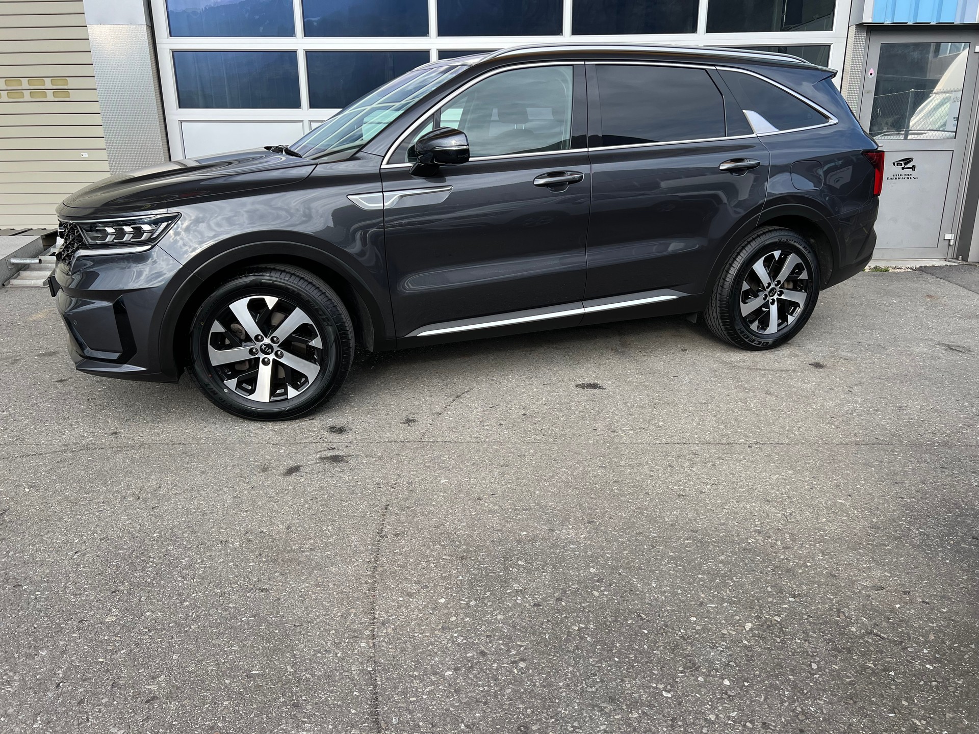 KIA Sorento 2.2 CRDI 4x4 *** 7 Plätzer * Navi * Rückfahrkamera * Assistenten * 8 fachbereift * ab MFK * 7 Jahre Werksgarantie ***-image-6