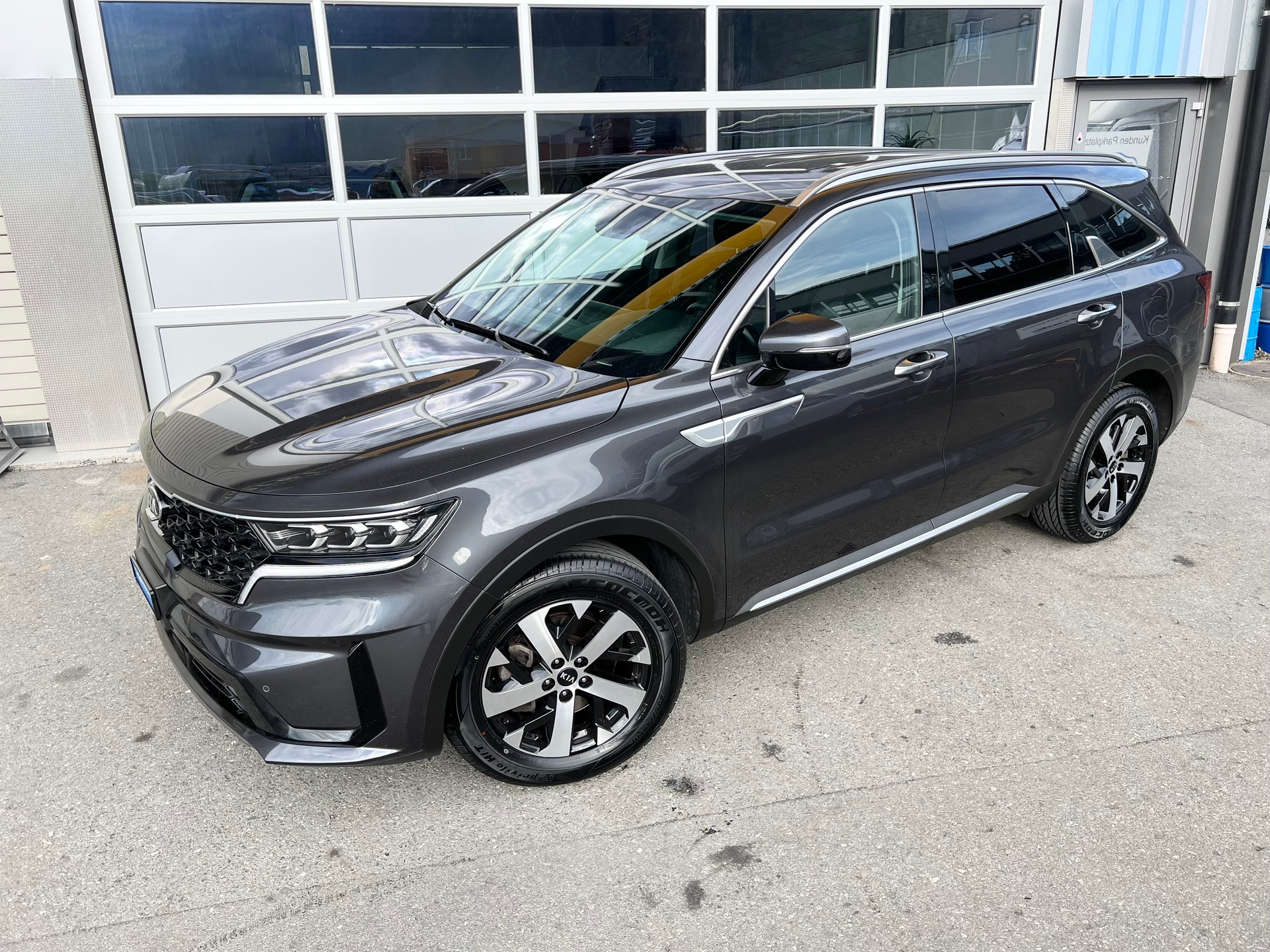 KIA Sorento 2.2 CRDI 4x4 *** 7 Plätzer * Navi * Rückfahrkamera * Assistenten * 8 fachbereift * ab MFK * 7 Jahre Werksgarantie ***