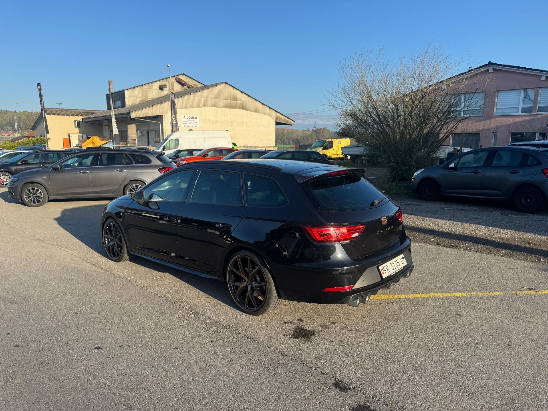 SEAT Leon ST 2.0 TSI Cupra R 300 4 Drive DSG Edition Spéciale -799 Exemplaire-image-4