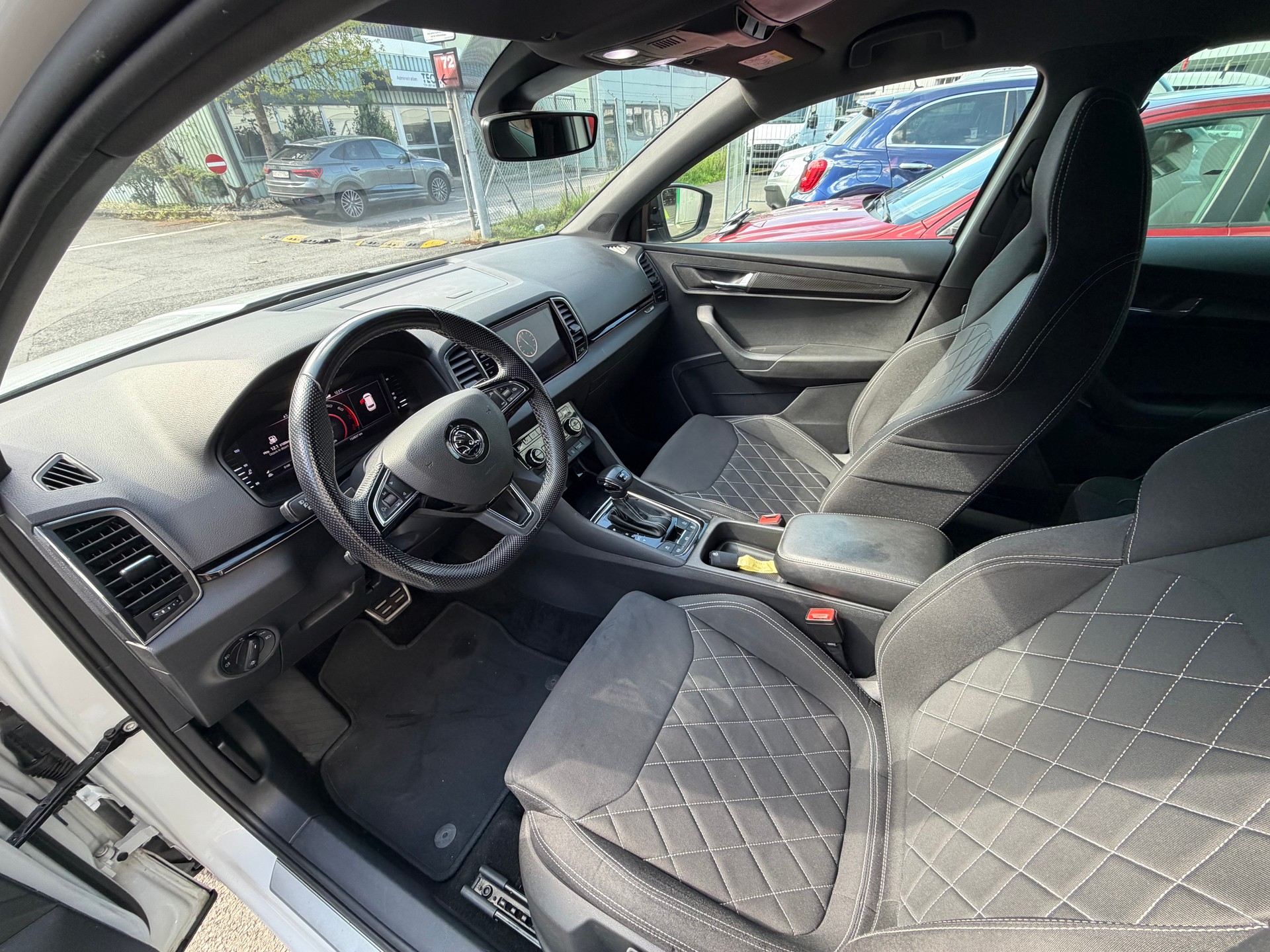 SKODA Karoq 2.0 TSI SportLine 4x4 DSG-image-12