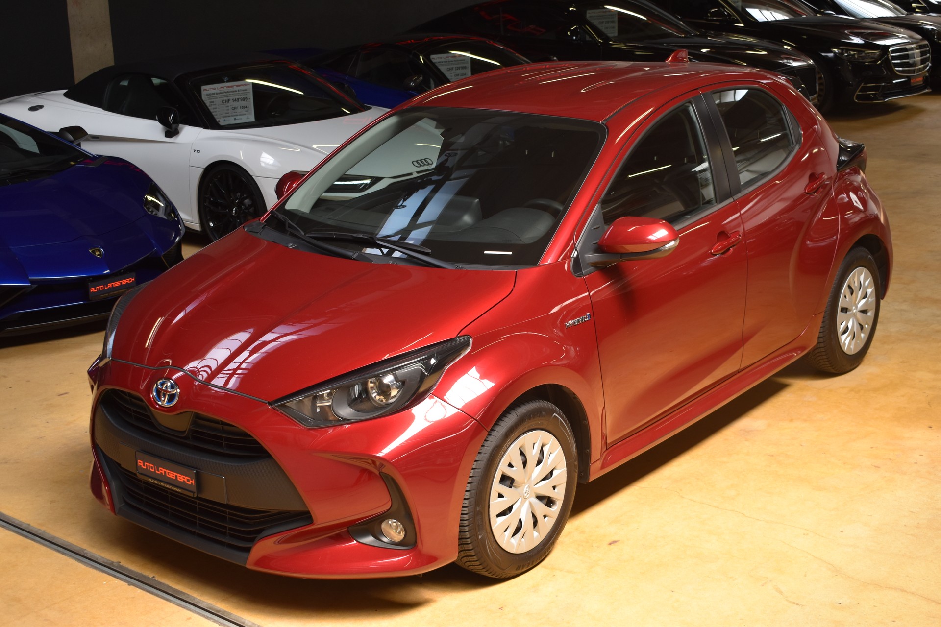 TOYOTA Yaris 1.5 Comfort e-CVT - New Model 2021-showroom-element-1