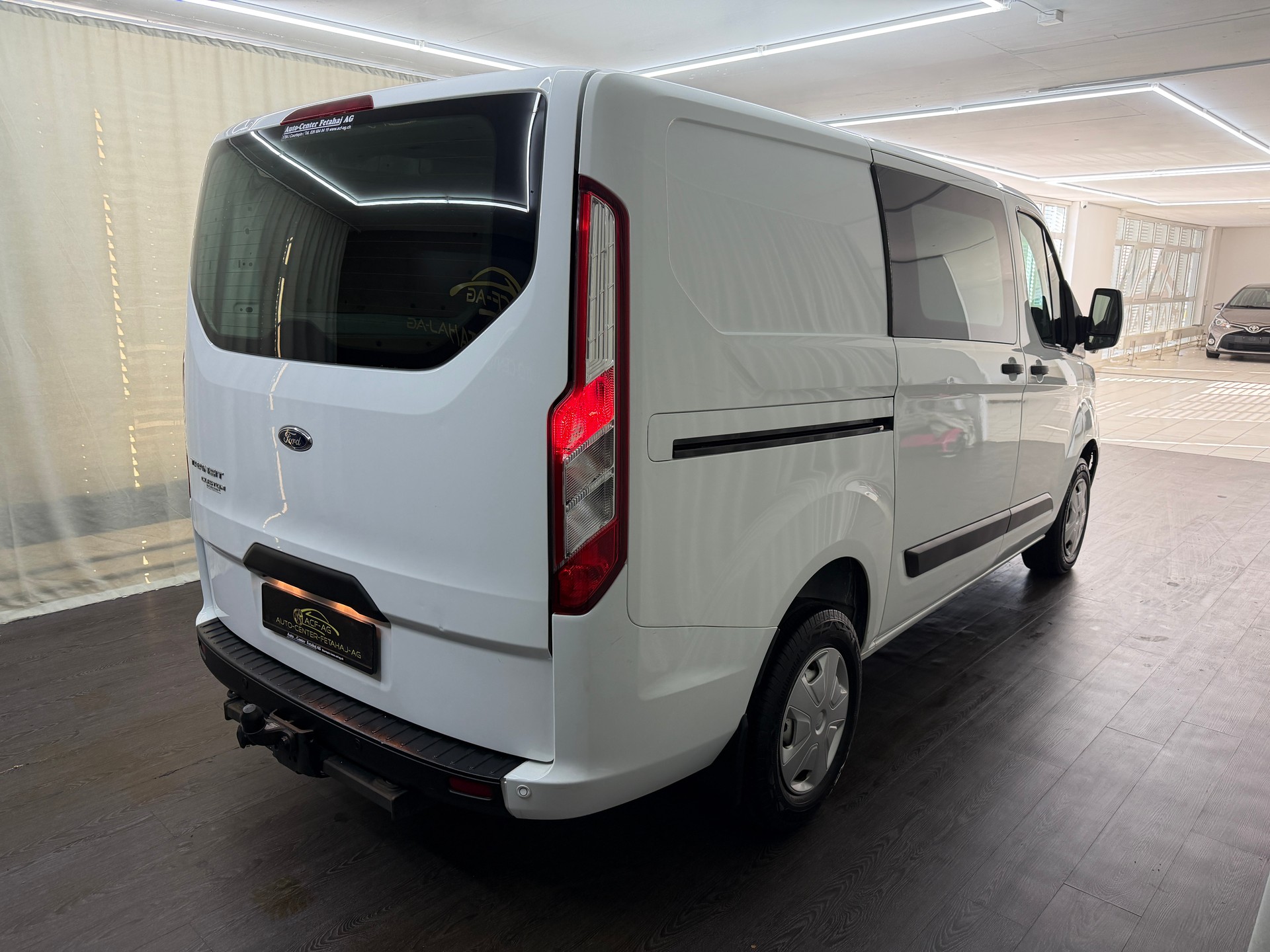 FORD Transit Custom Van 280 L1H1 Basis-showroom-element-3