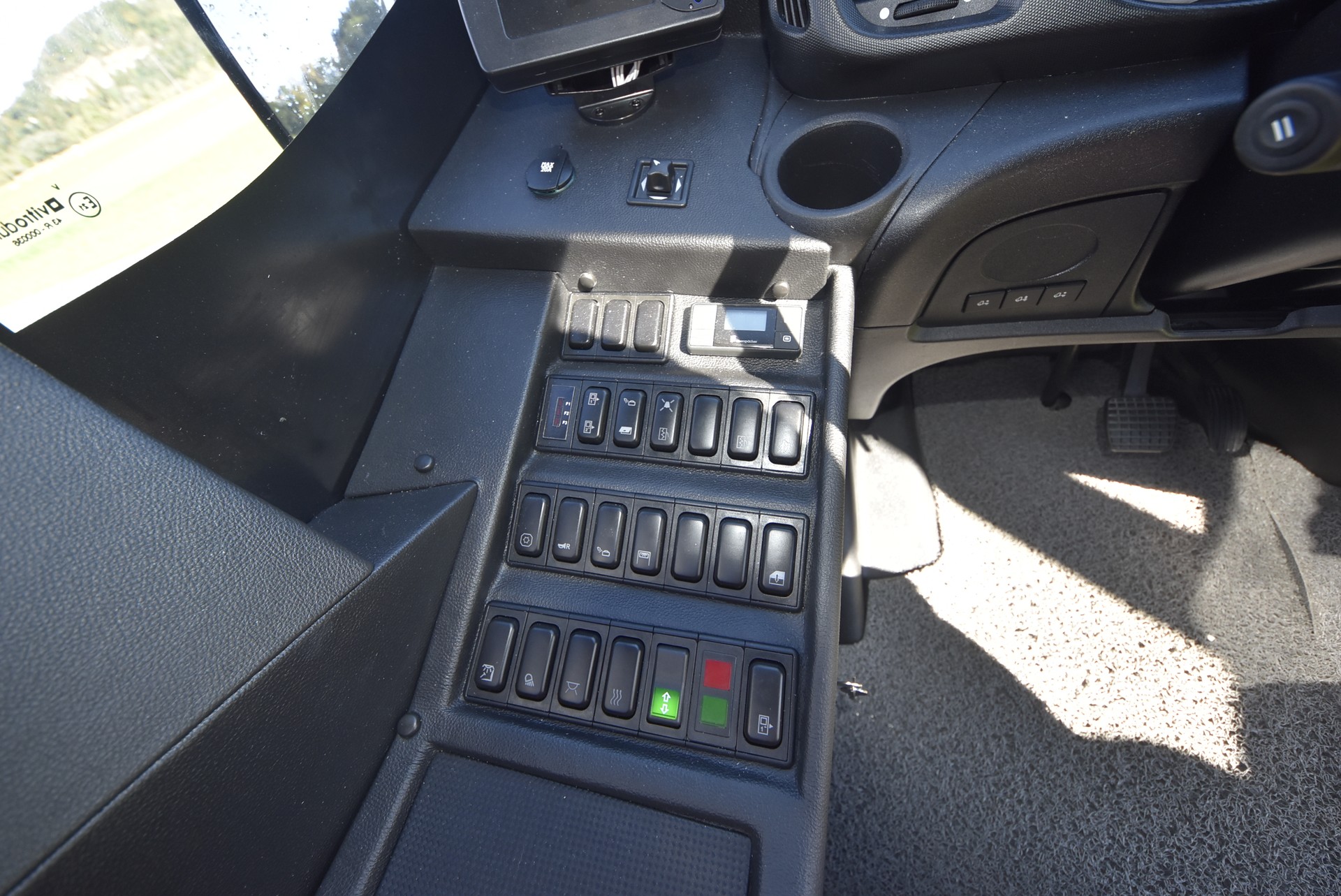 IVECO Atomic Mini Cabrio-image-8