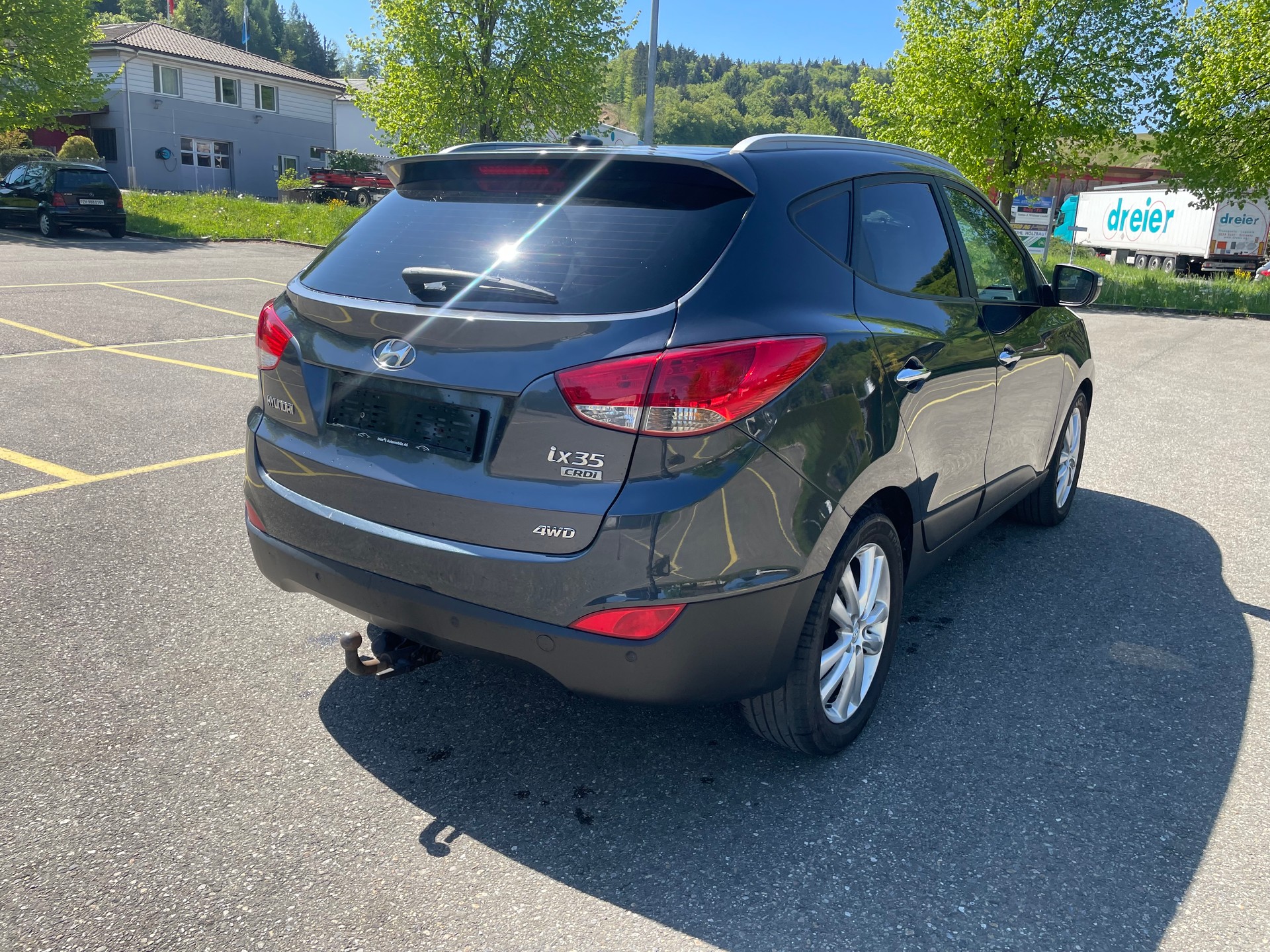 HYUNDAI iX 35 2.0 CRDi Premium 4WD Automatic-image-6