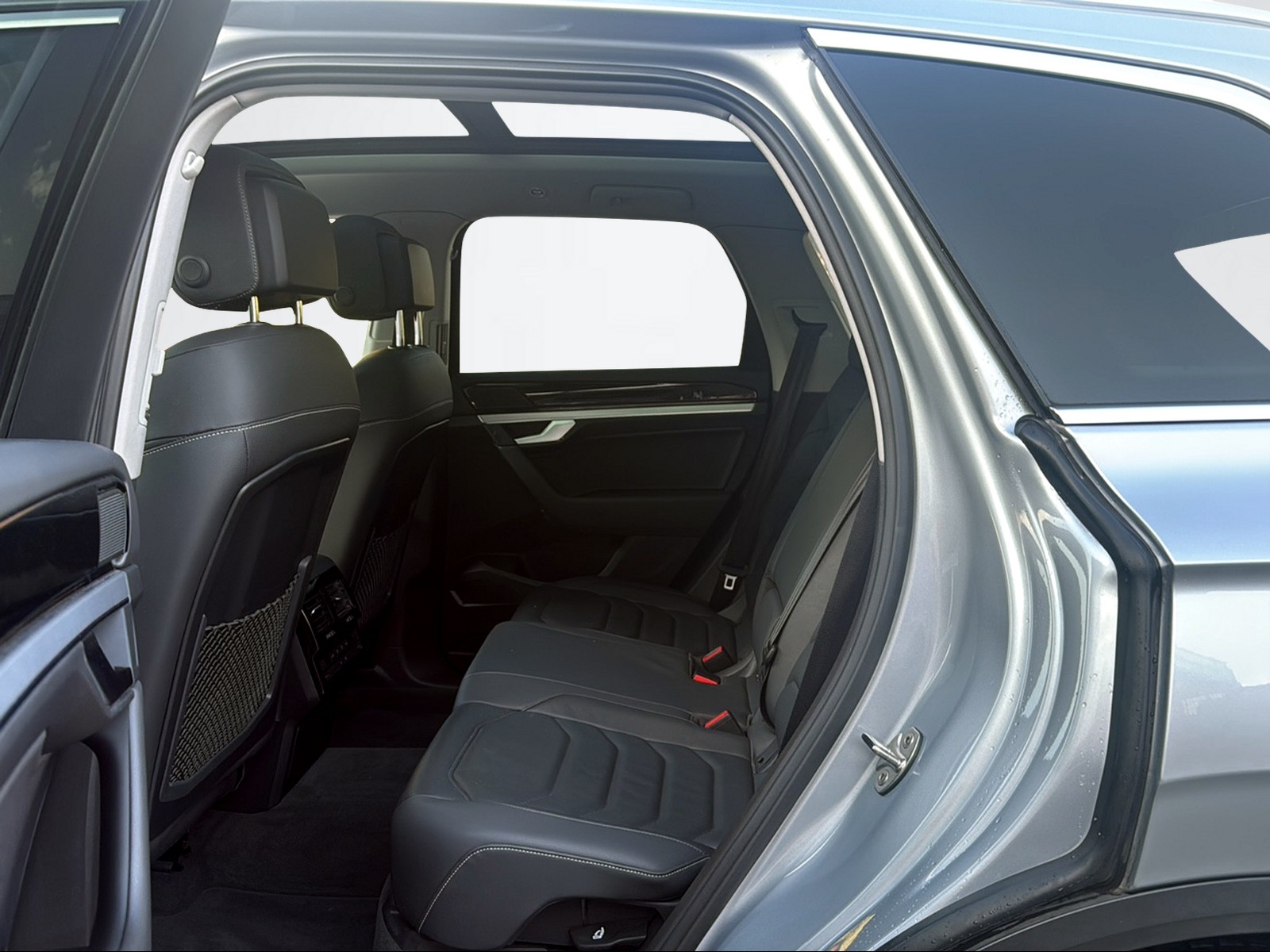 VW Touareg 3.0 V6 TSI Elegance-image-8