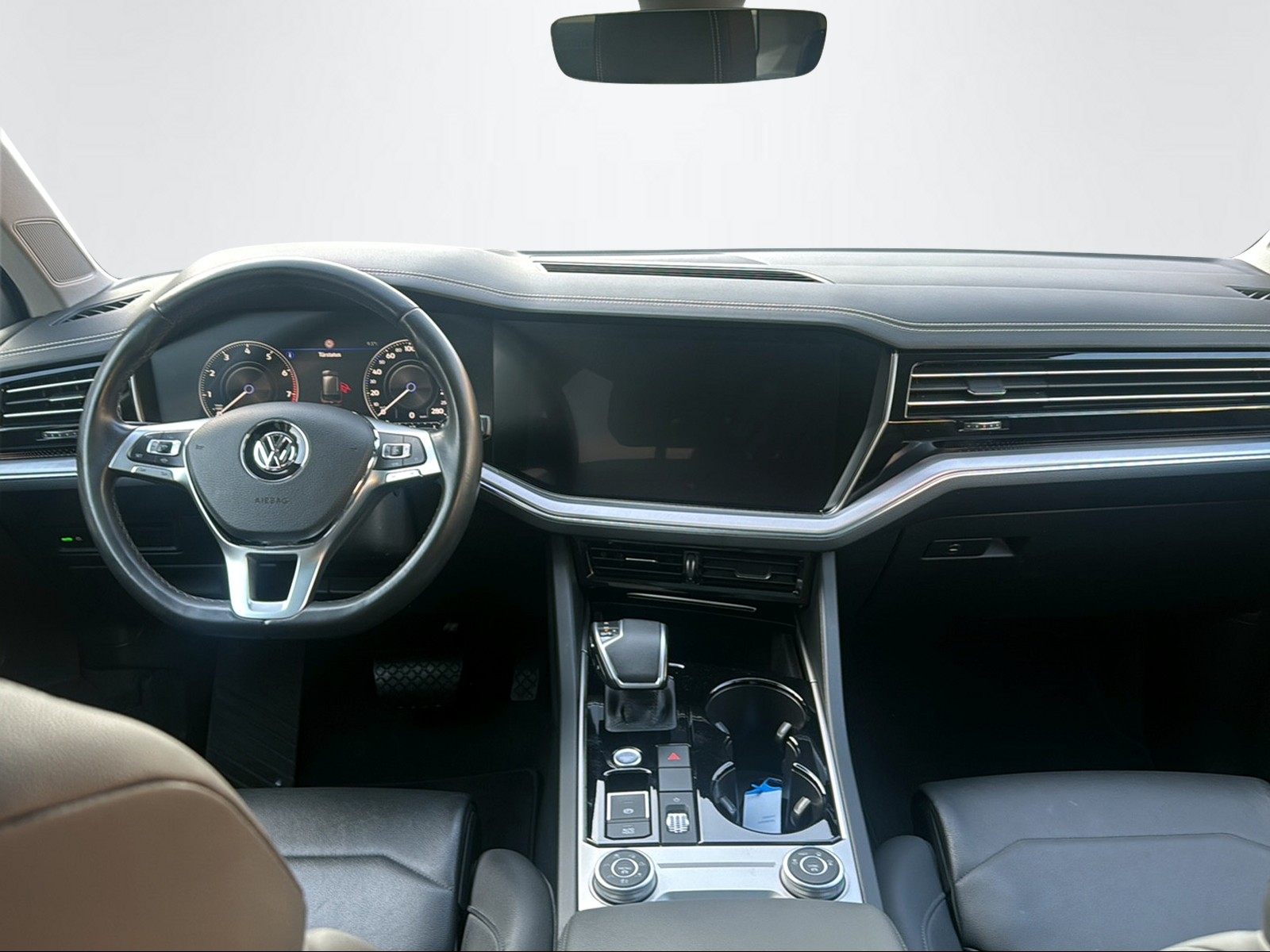 VW Touareg 3.0 V6 TSI Elegance-image-9