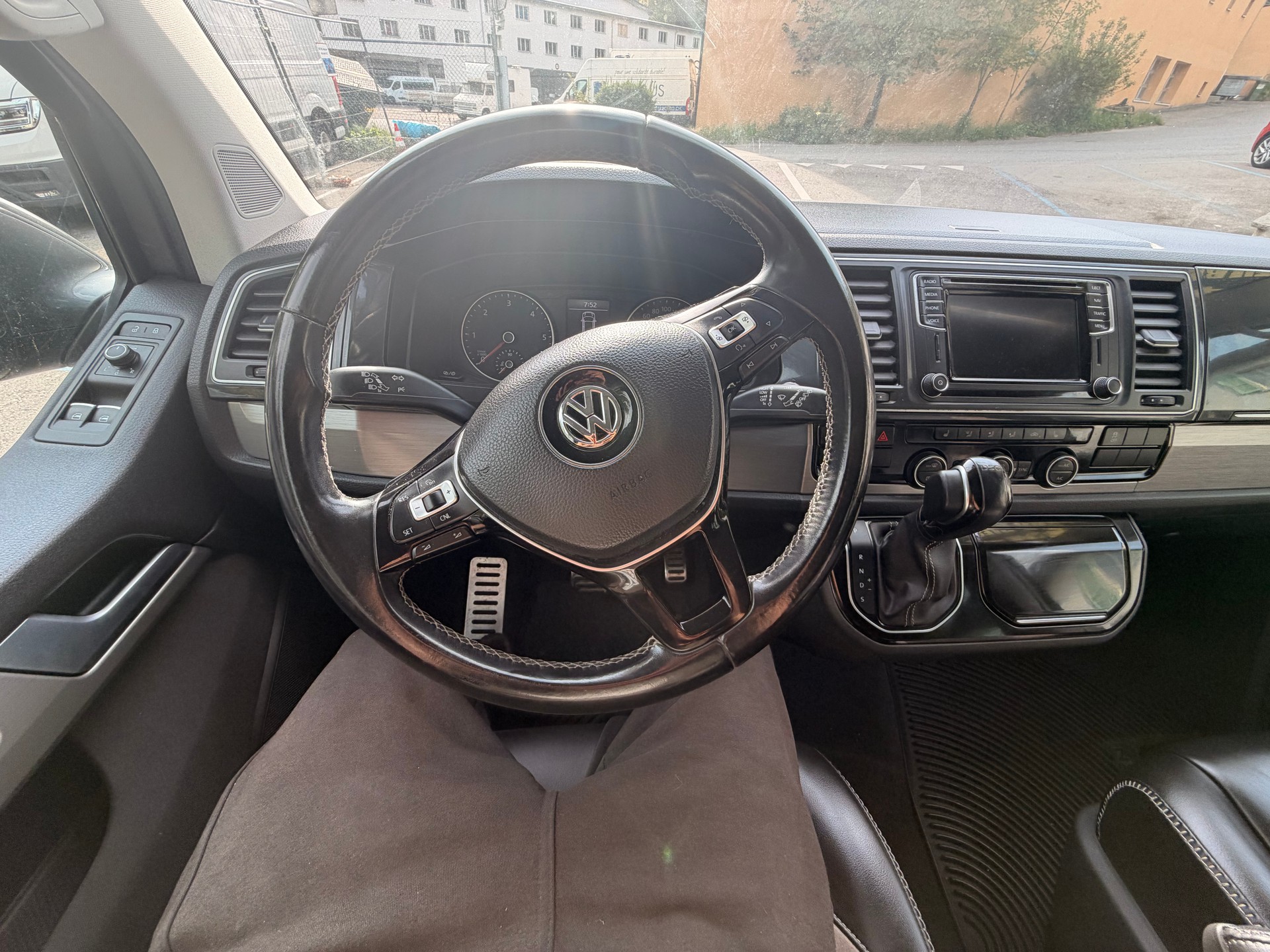 VW T6 Multivan 2.0 Bi-TDI Panamericana 4Motion DSG-image-27