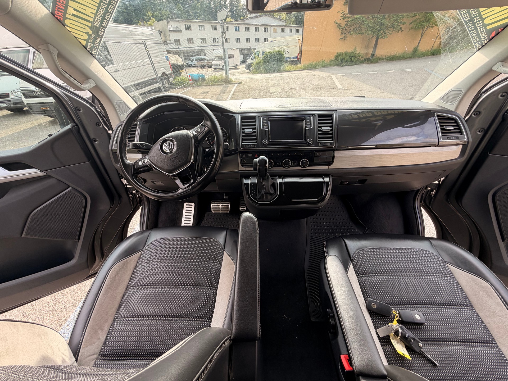 VW T6 Multivan 2.0 Bi-TDI Panamericana 4Motion DSG-image-24