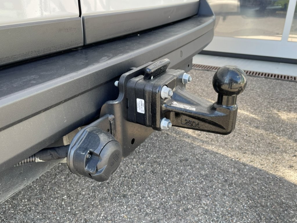 VW Crafter 35 2.0 TDI L3 HD A-image-5