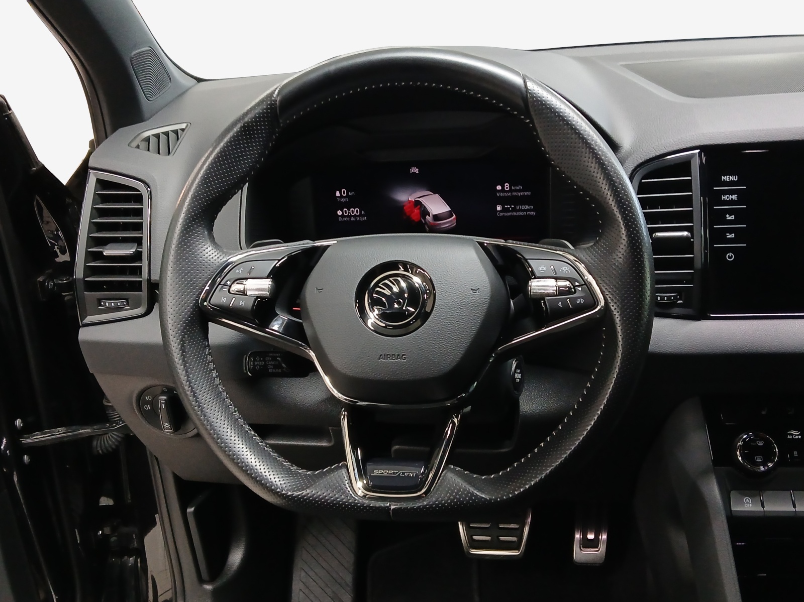 SKODA Karoq 2.0 TSI SportLine 4x4 DSG-image-9