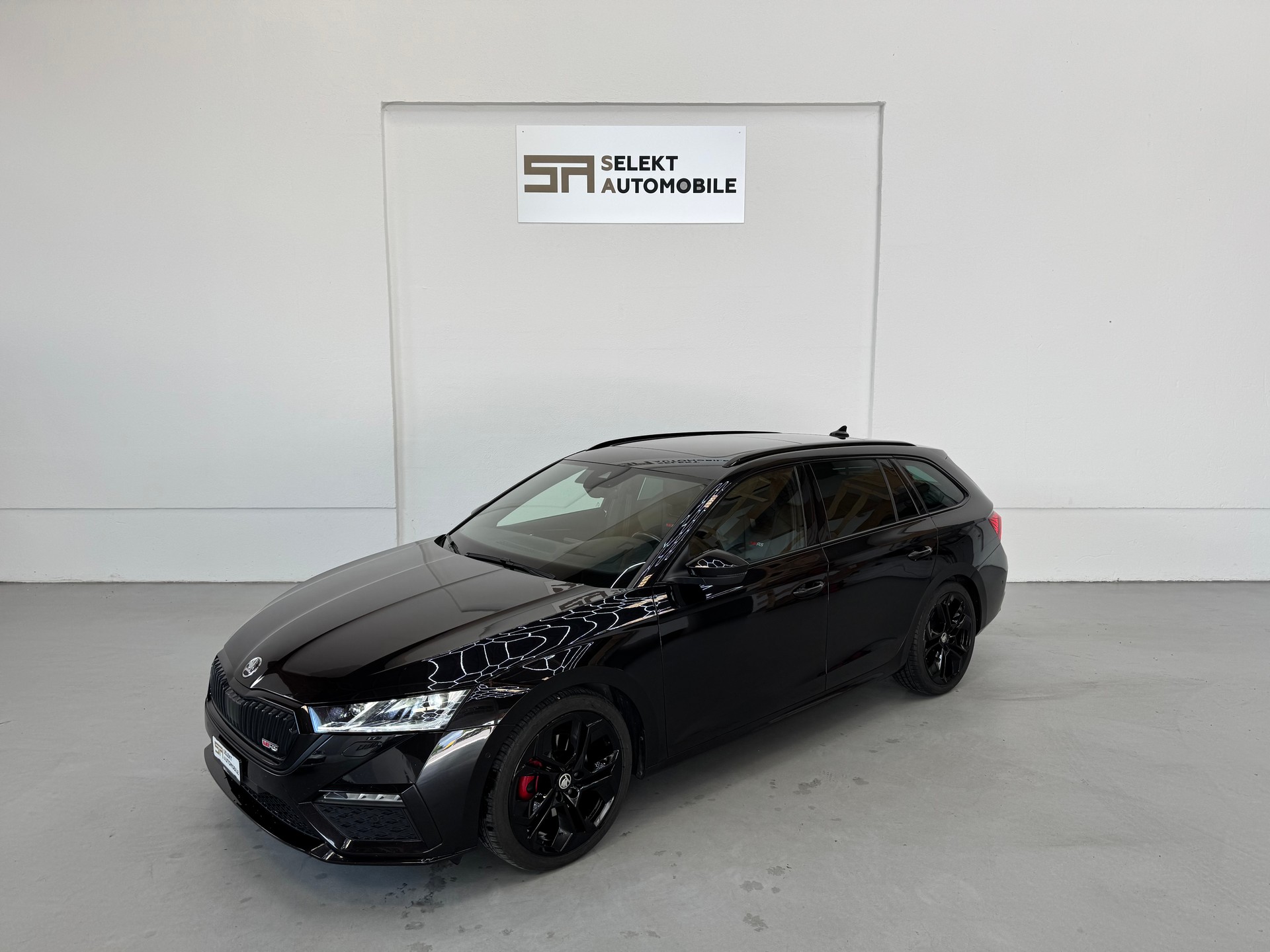 SKODA Octavia Combi 2.0 TDI DSG RS-image-0
