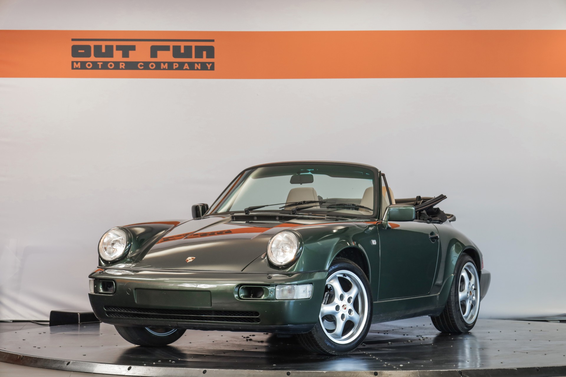 PORSCHE 911 Carrera 4 Cabrio-image-22