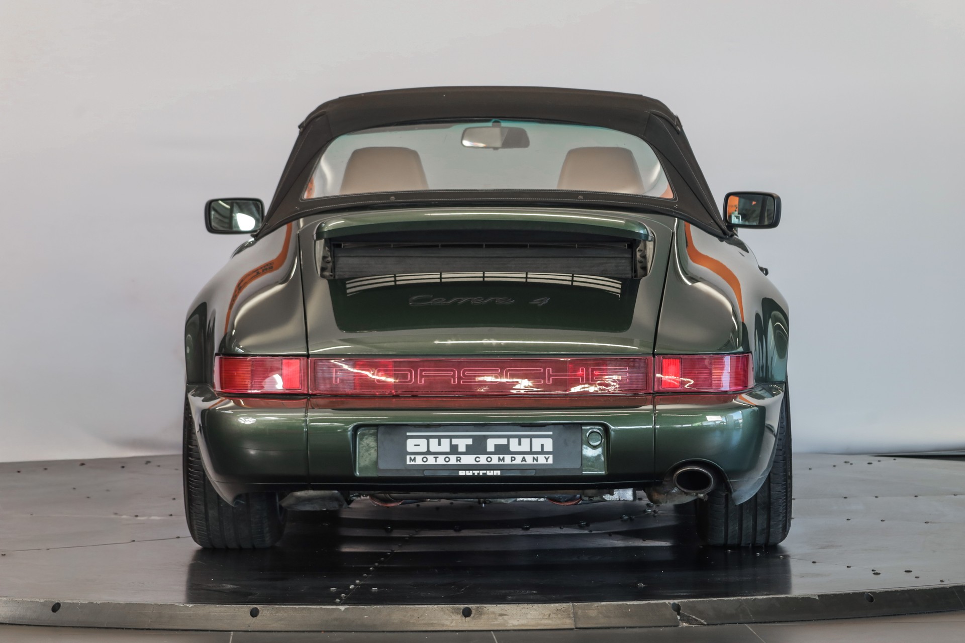 PORSCHE 911 Carrera 4 Cabrio-image-3