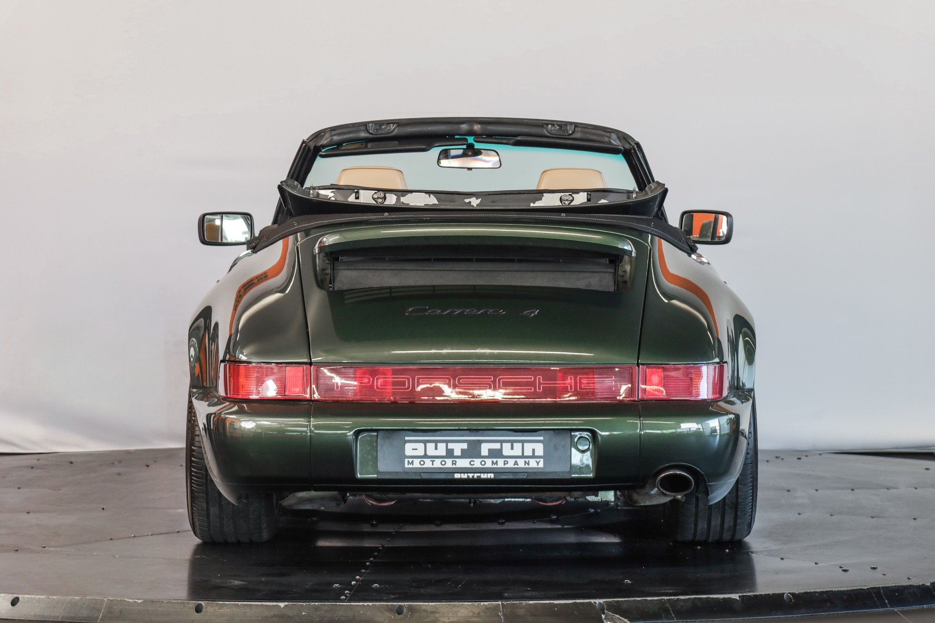 PORSCHE 911 Carrera 4 Cabrio-image-23