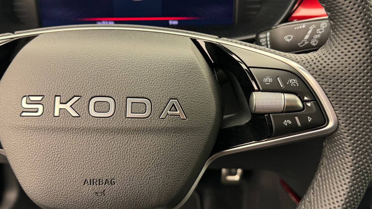 SKODA Fabia 1.0 TSI Monte Carlo DSG-image-9