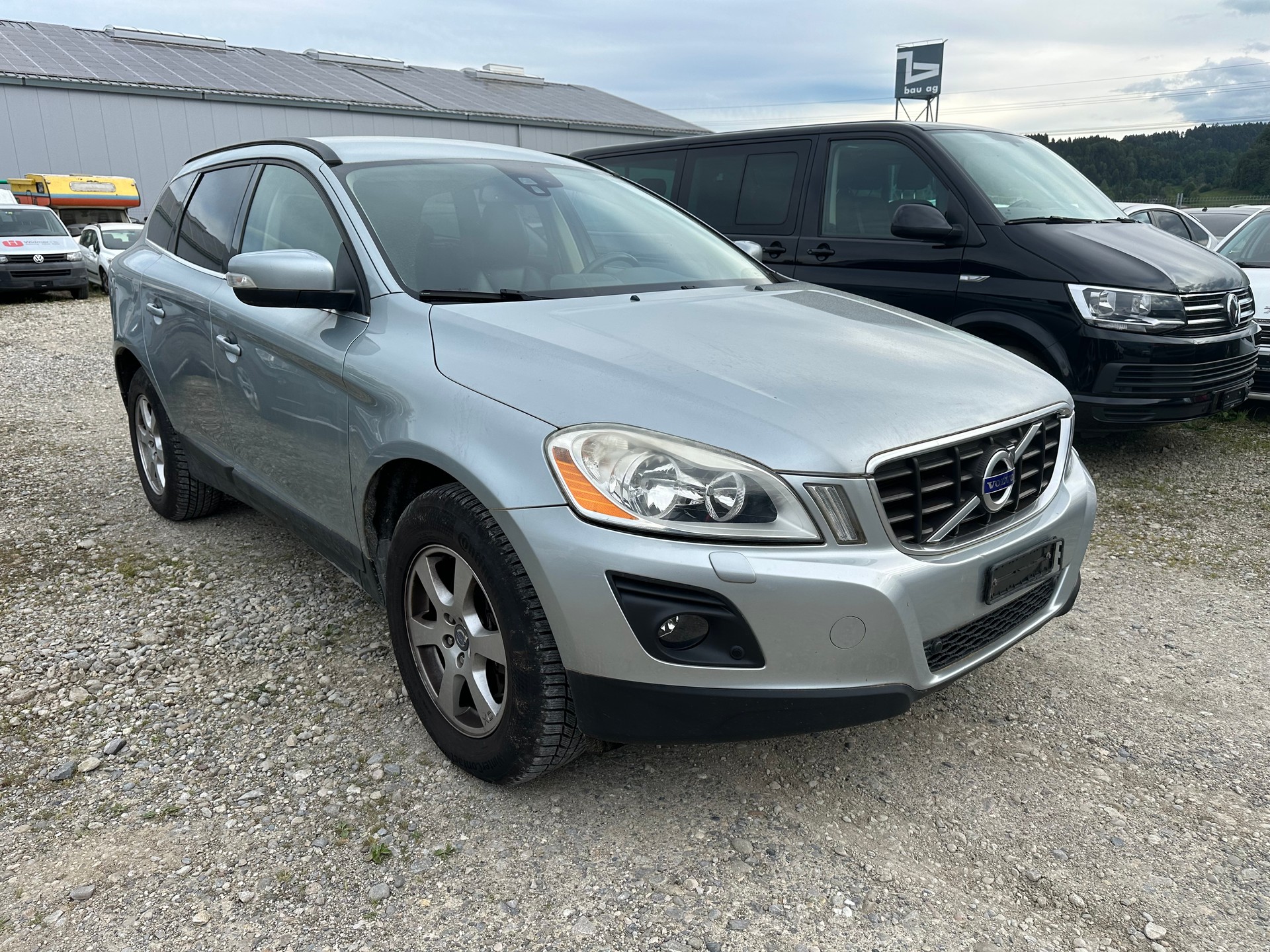 VOLVO XC60 D5 AWD Geartronic-image-2