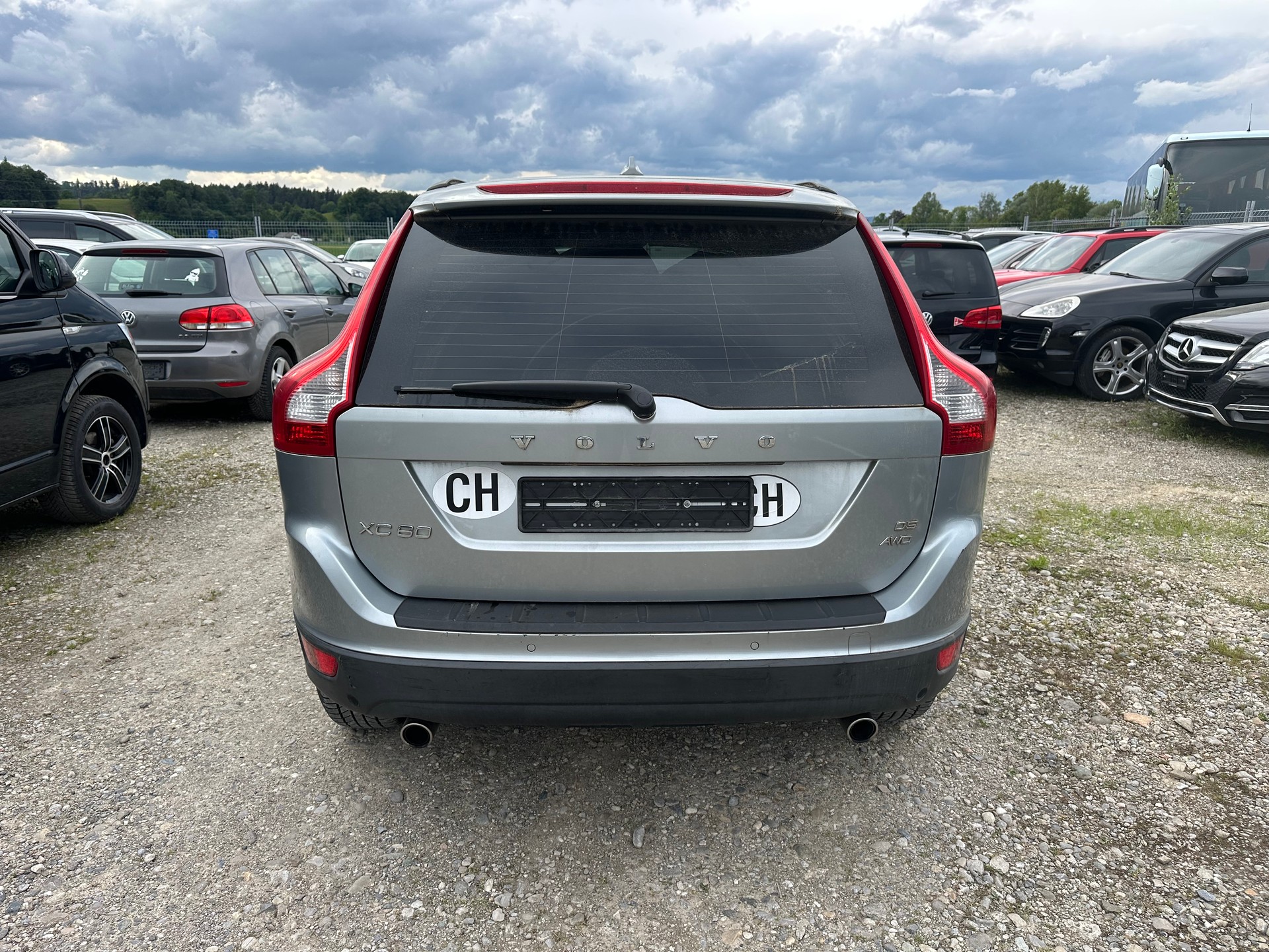 VOLVO XC60 D5 AWD Geartronic-image-4
