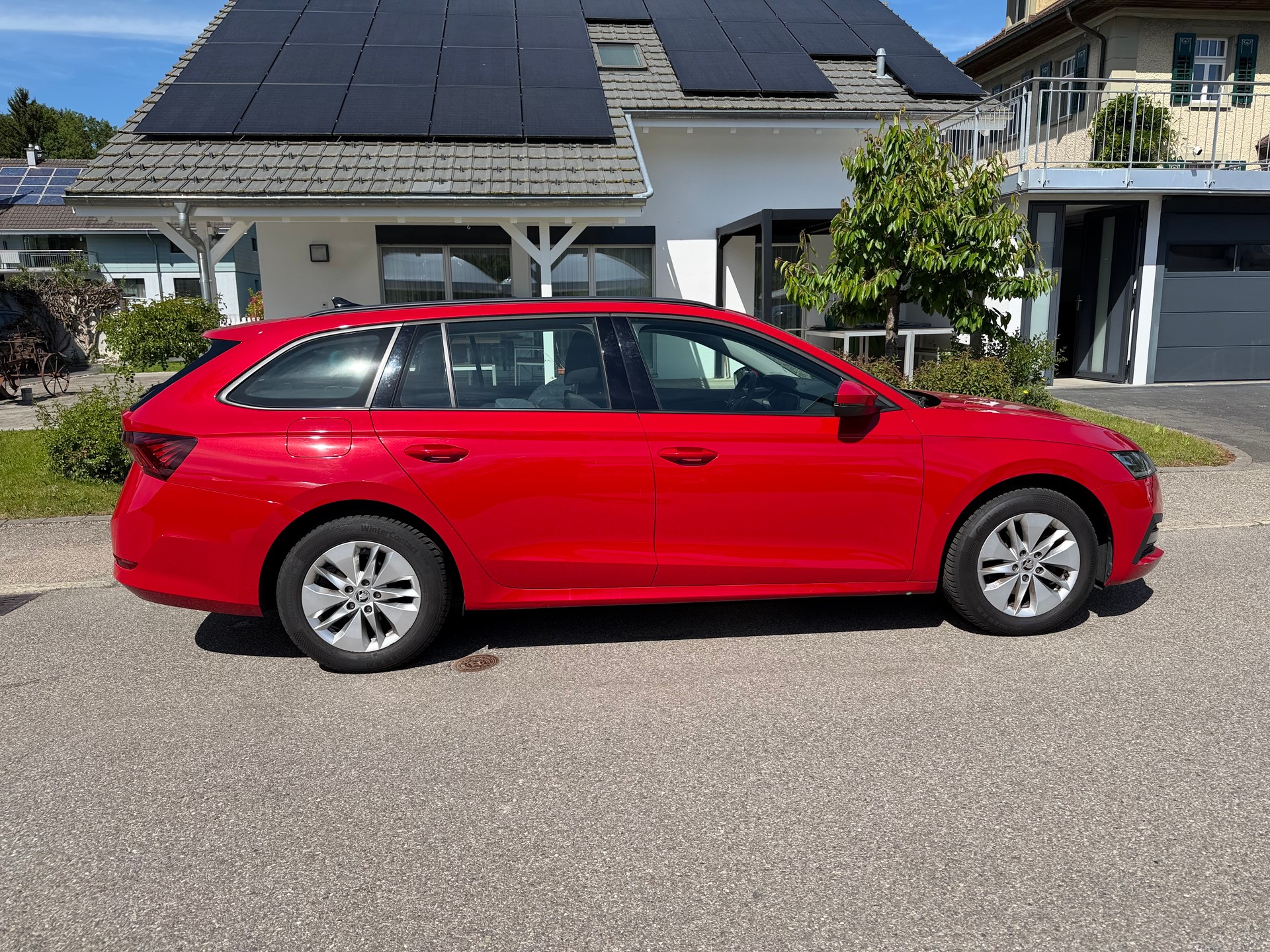 SKODA Octavia Combi 2.0 TDI DSG Style-image-4