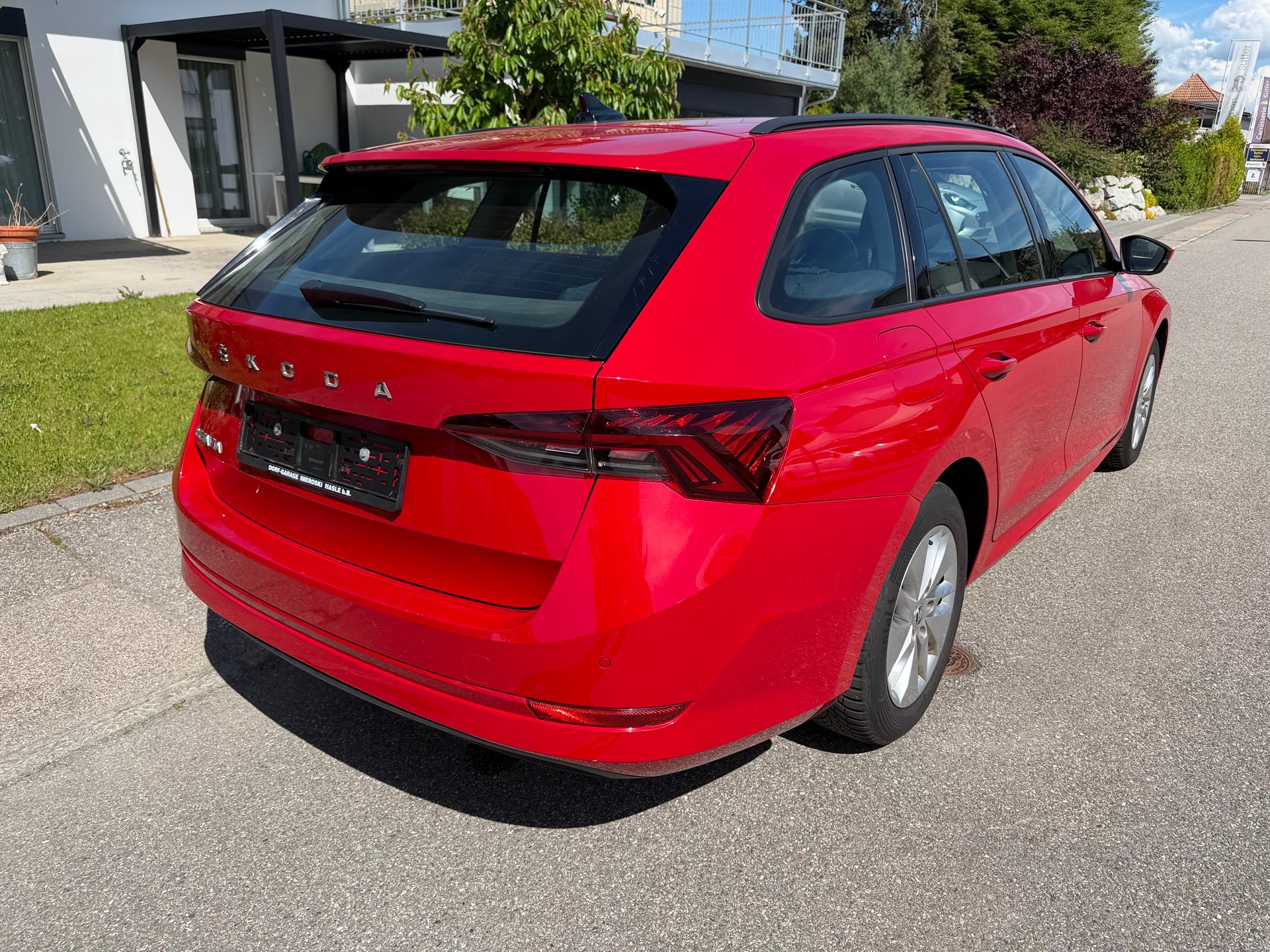 SKODA Octavia Combi 2.0 TDI DSG Style-image-6