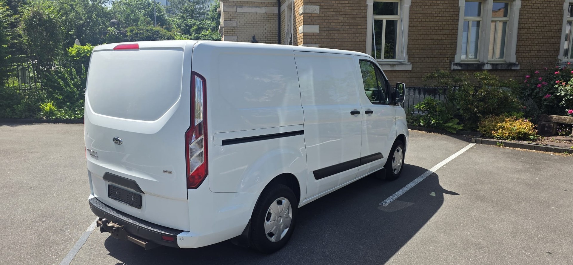 FORD 2.0 TDCi 105 Ambiente-image-1