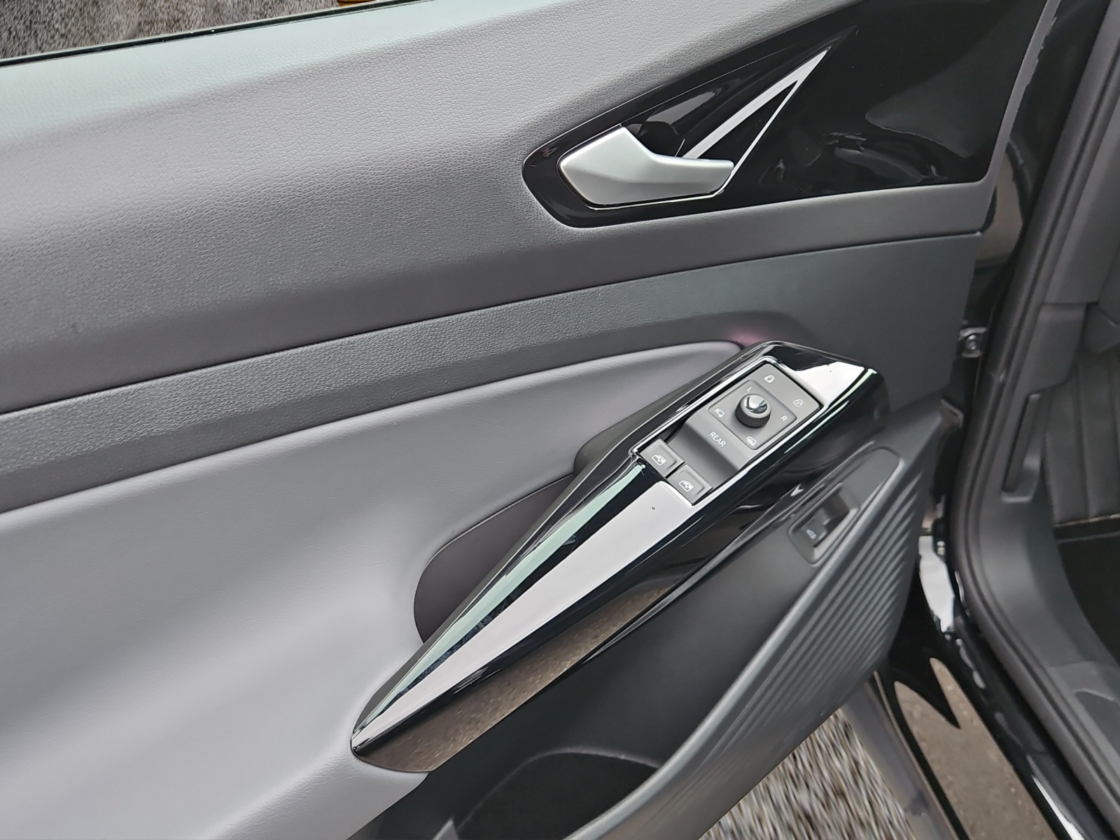 VW ID.4 Pro United 77 kWh 4 Motion-image-10