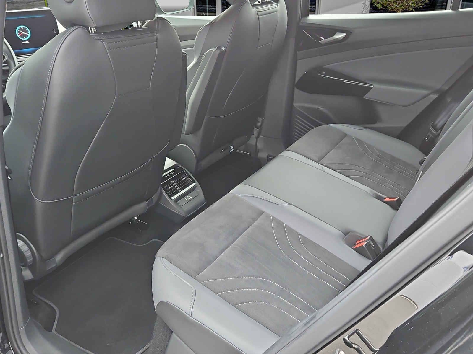 VW ID.4 Pro United 77 kWh 4 Motion-image-19