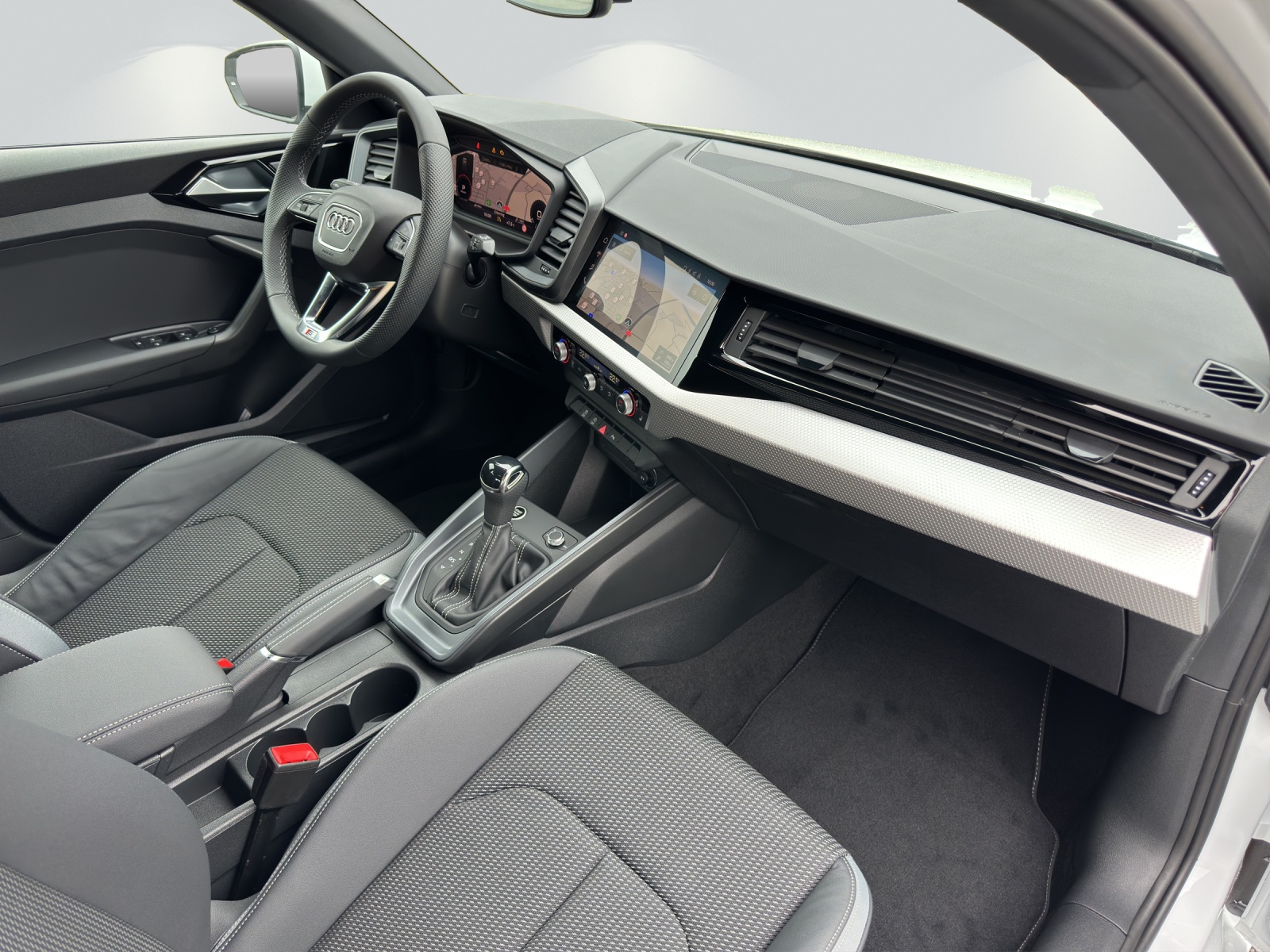 AUDI A1 Sportback 30 TFSI Attraction S-tronic-image-7
