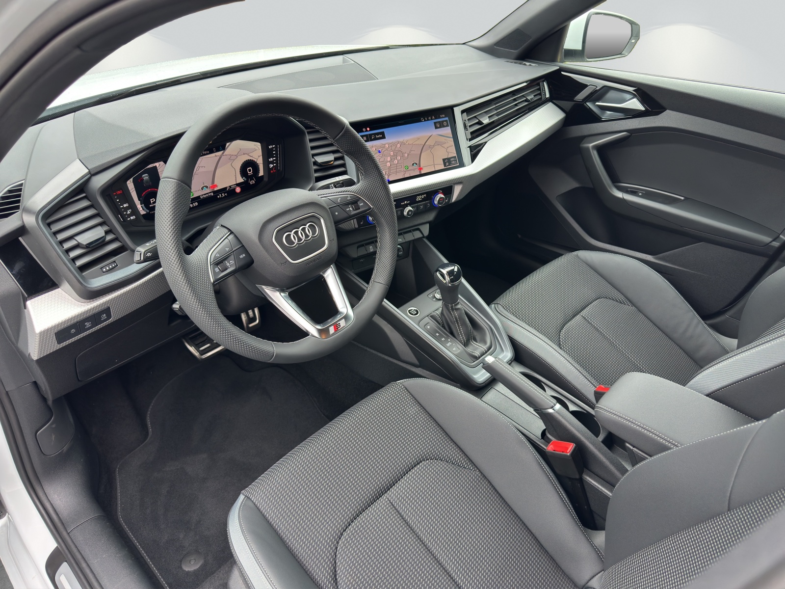 AUDI A1 Sportback 30 TFSI Attraction S-tronic-image-4