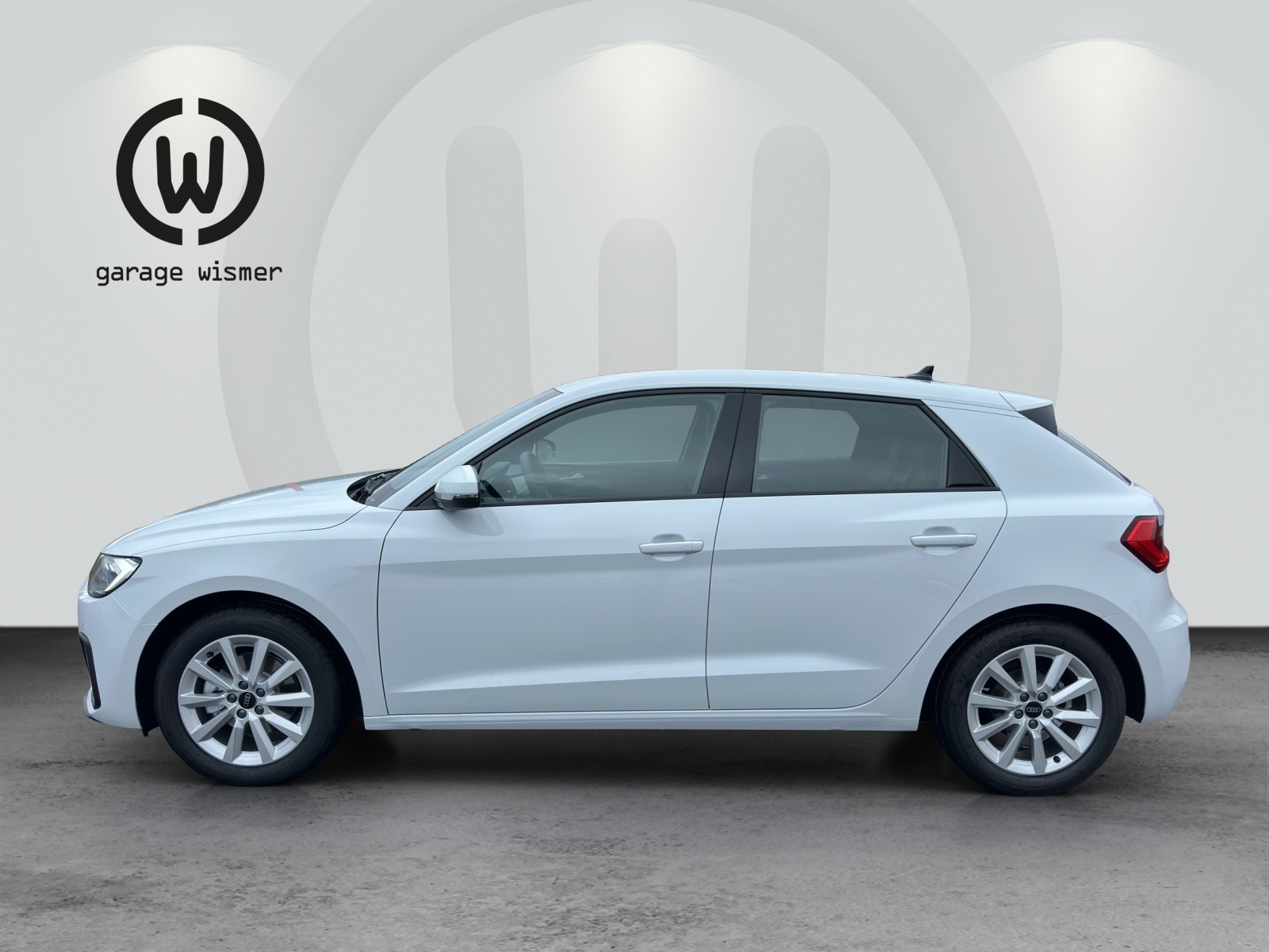 AUDI A1 Sportback 30 TFSI Attraction S-tronic-image-1