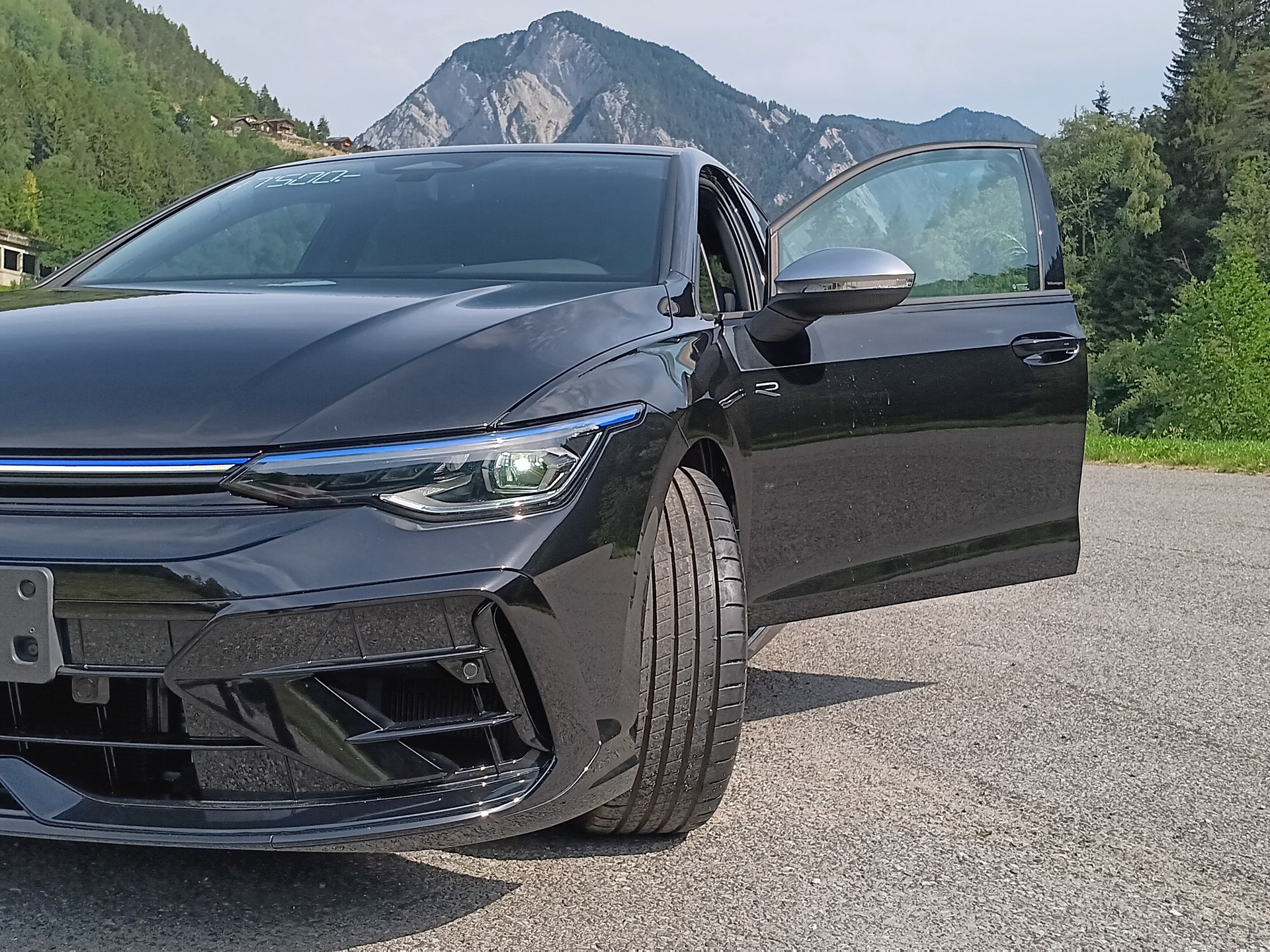 VW Golf 2.0 TSI R DSG 4 Motion-showroom-element-3