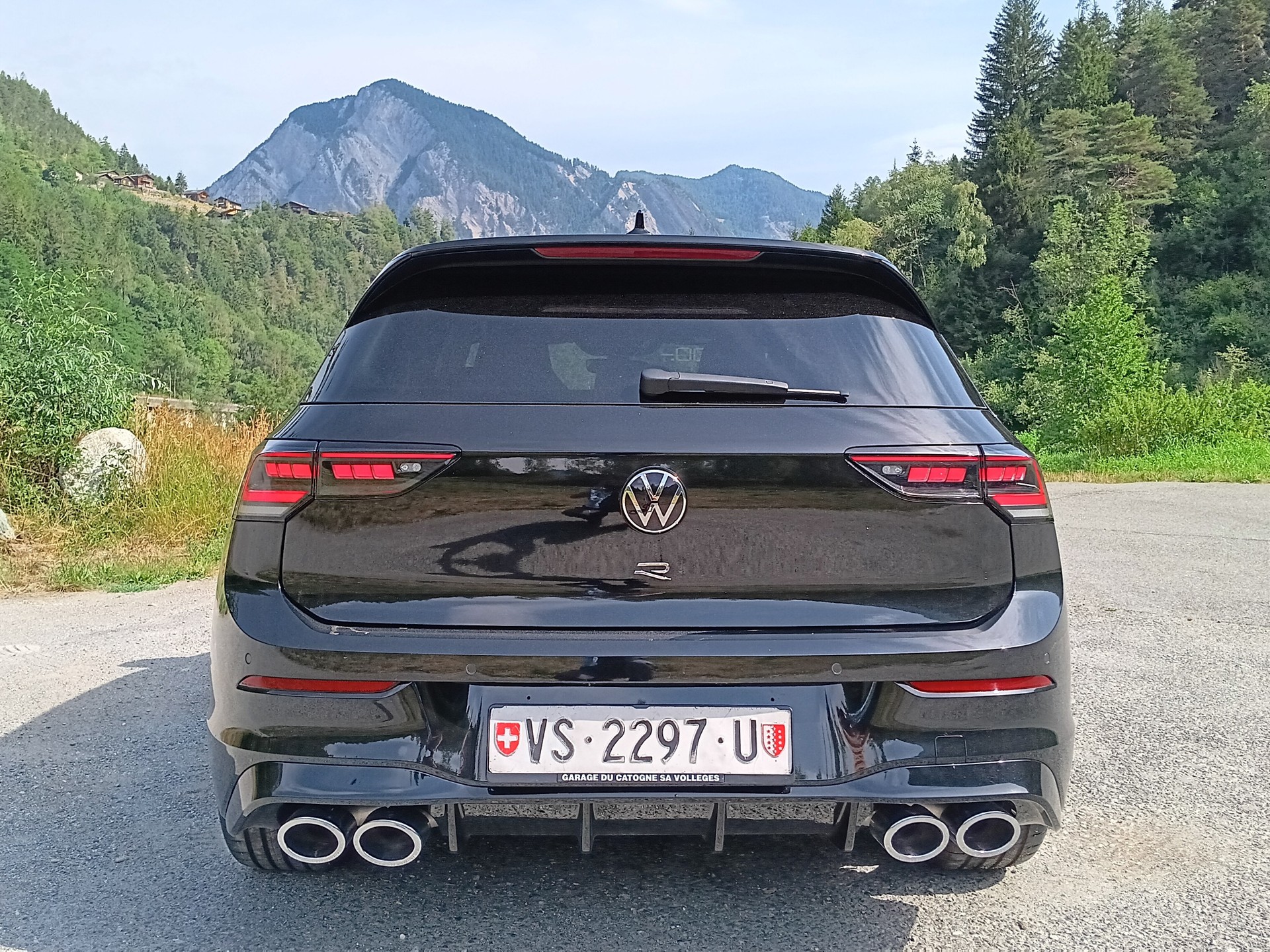 VW Golf 2.0 TSI R DSG 4 Motion-image-9