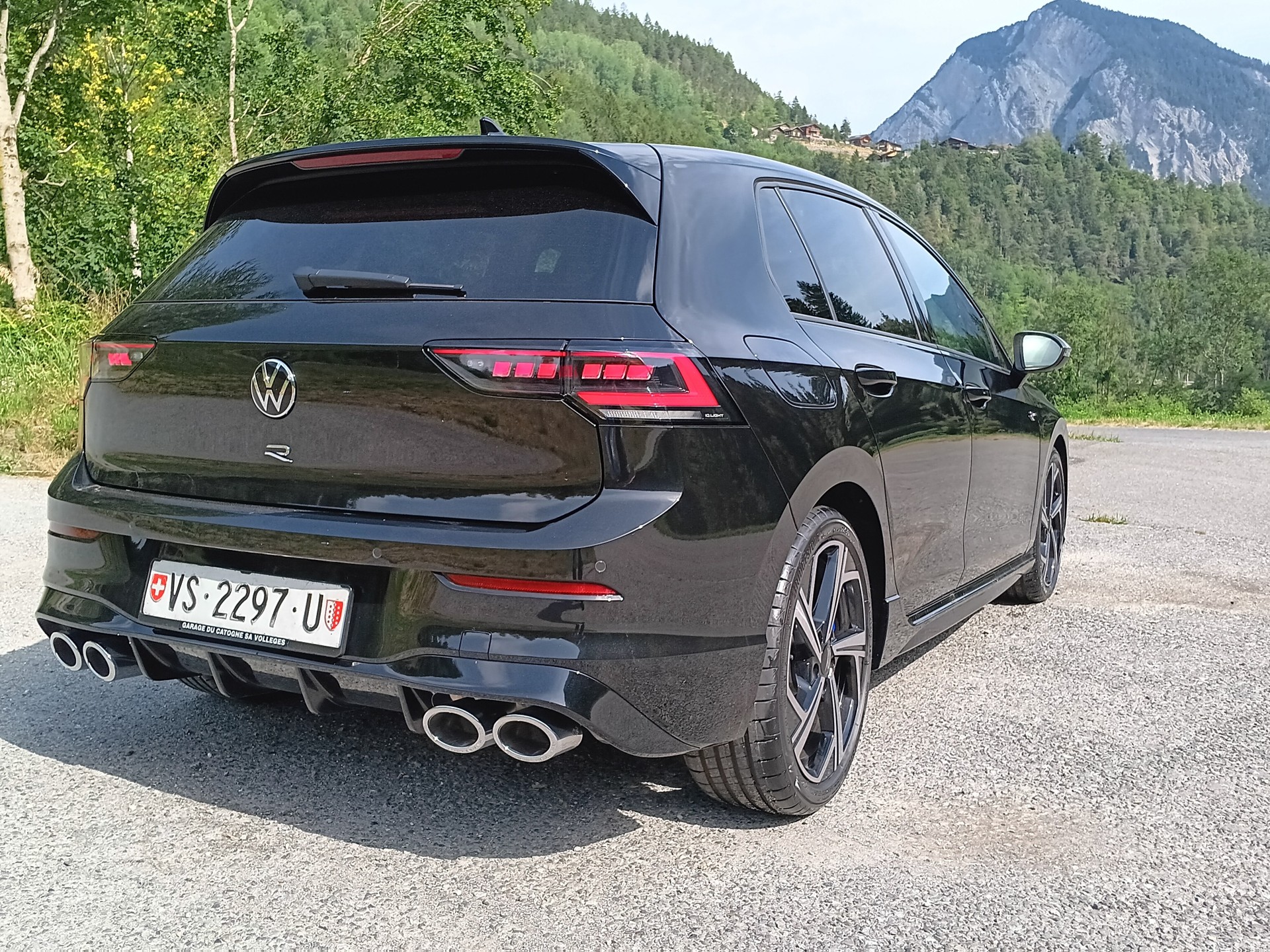 VW Golf 2.0 TSI R DSG 4 Motion-image-8