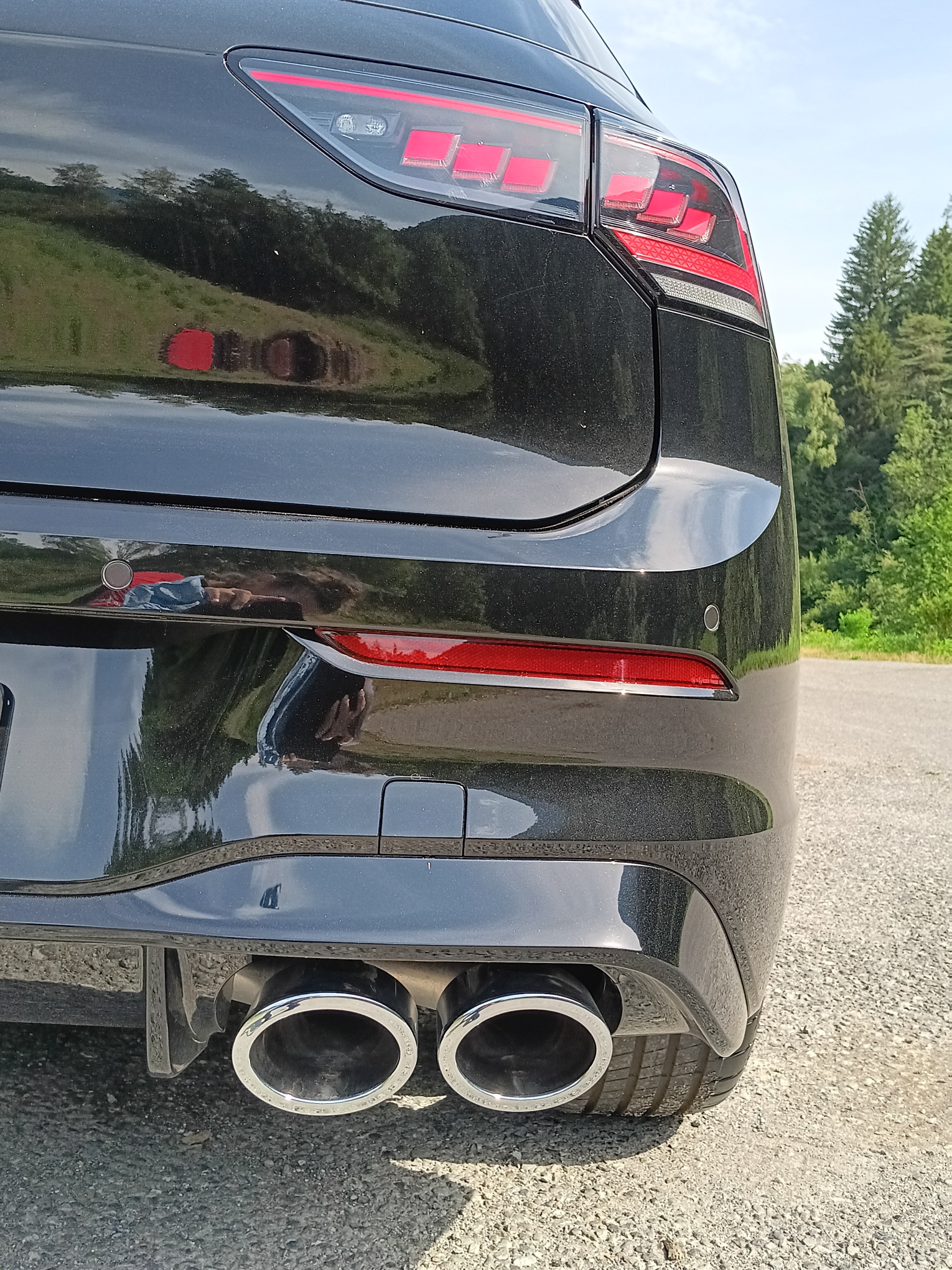 VW Golf 2.0 TSI R DSG 4 Motion-image-10