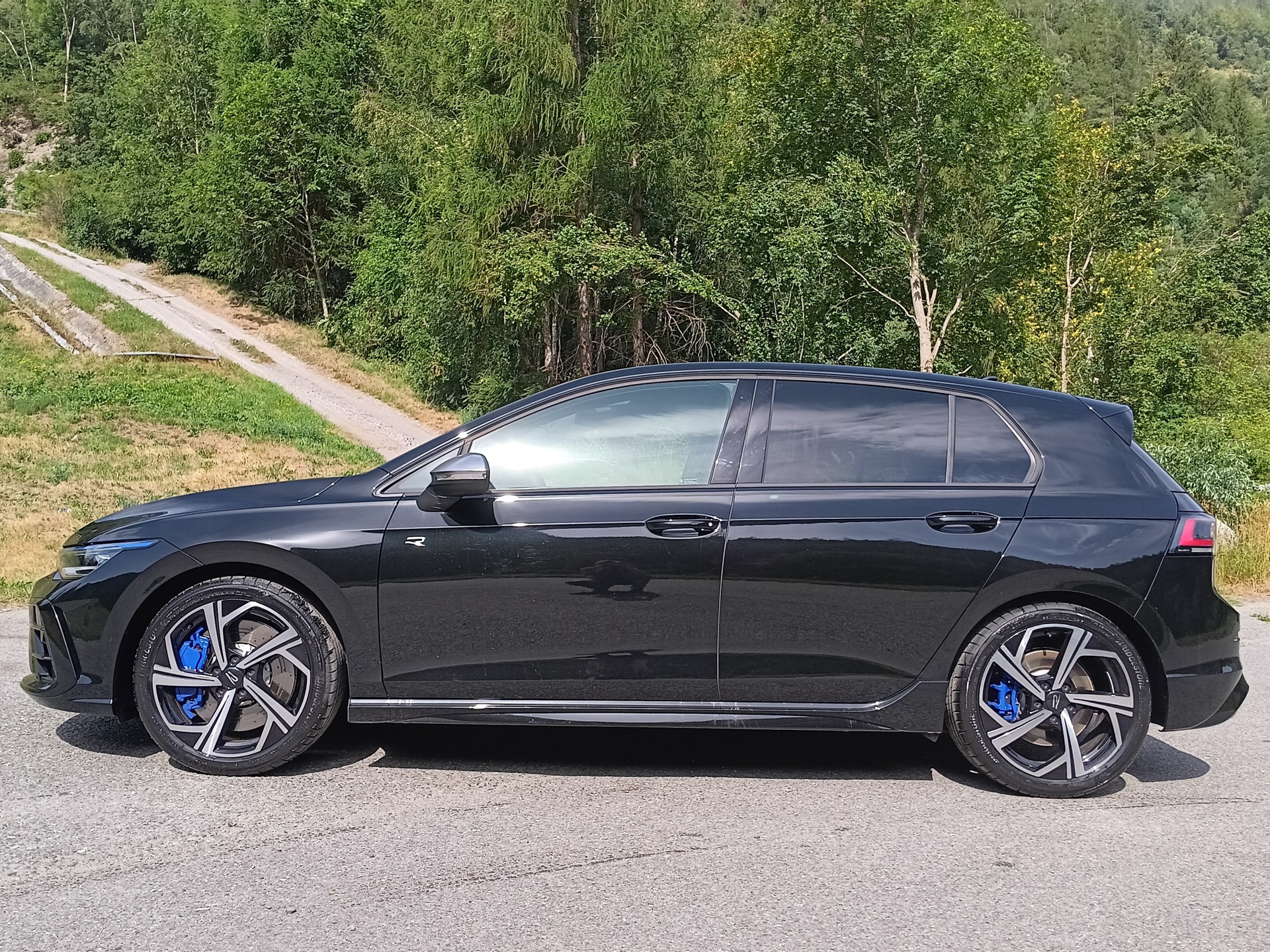 VW Golf 2.0 TSI R DSG 4 Motion-image-6