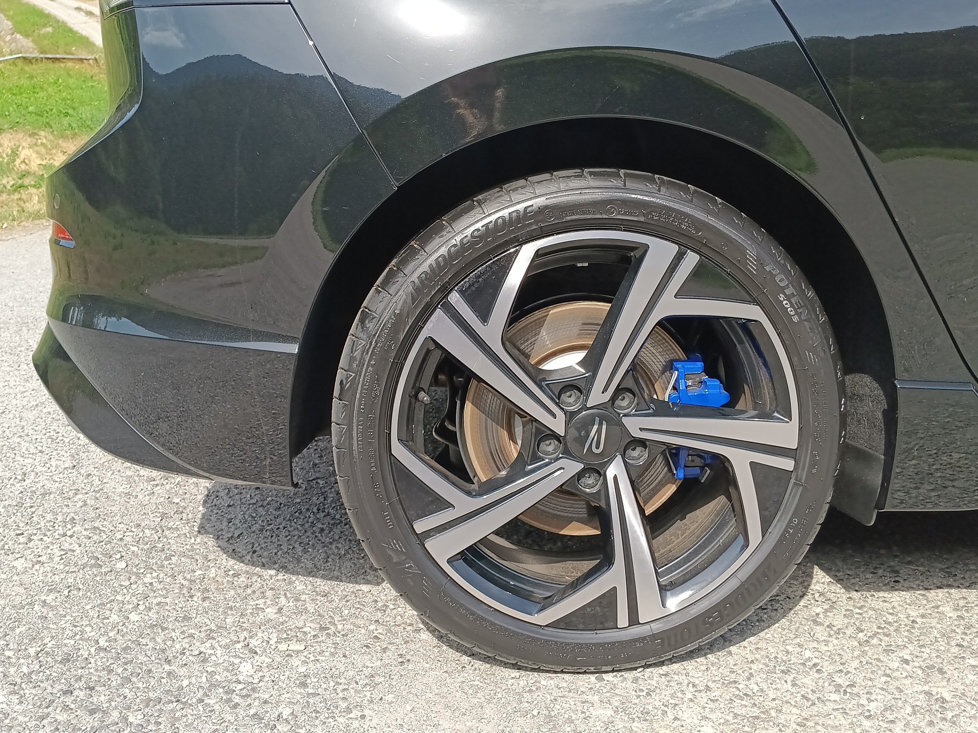 VW Golf 2.0 TSI R DSG 4 Motion-image-15