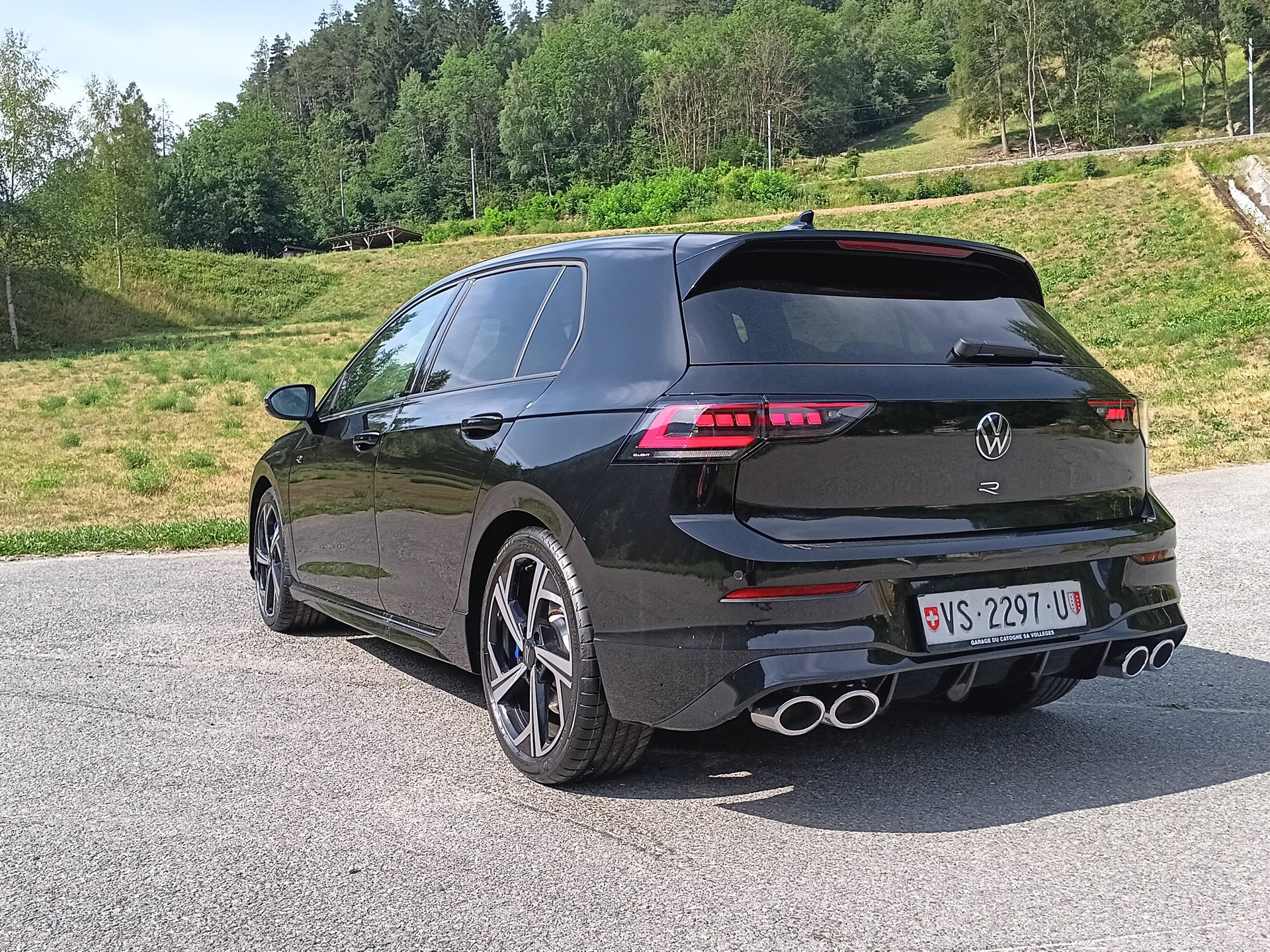 VW Golf 2.0 TSI R DSG 4 Motion-image-4