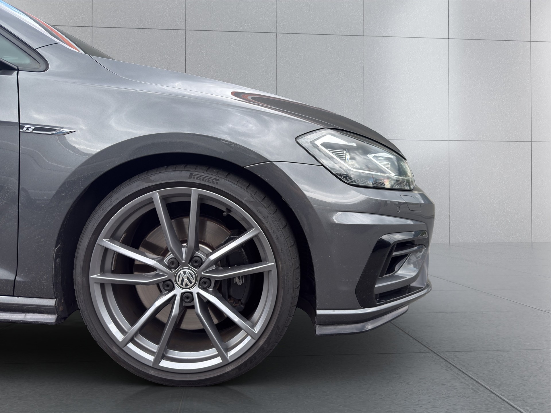 VW Golf 2.0 TSI R 4Motion DSG-image-5
