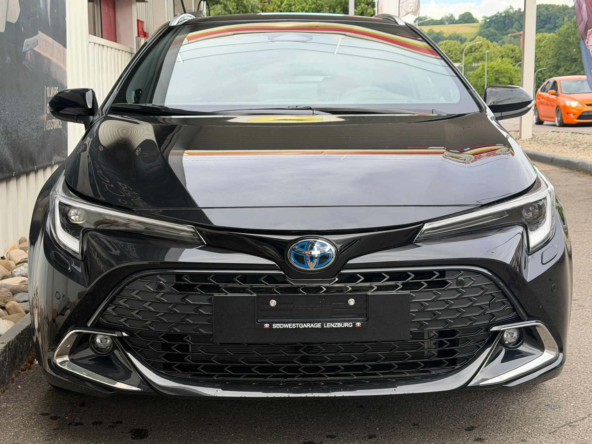 TOYOTA Corolla Touring Sports 2.0 HSD Premium e-CVT-showroom-element-3