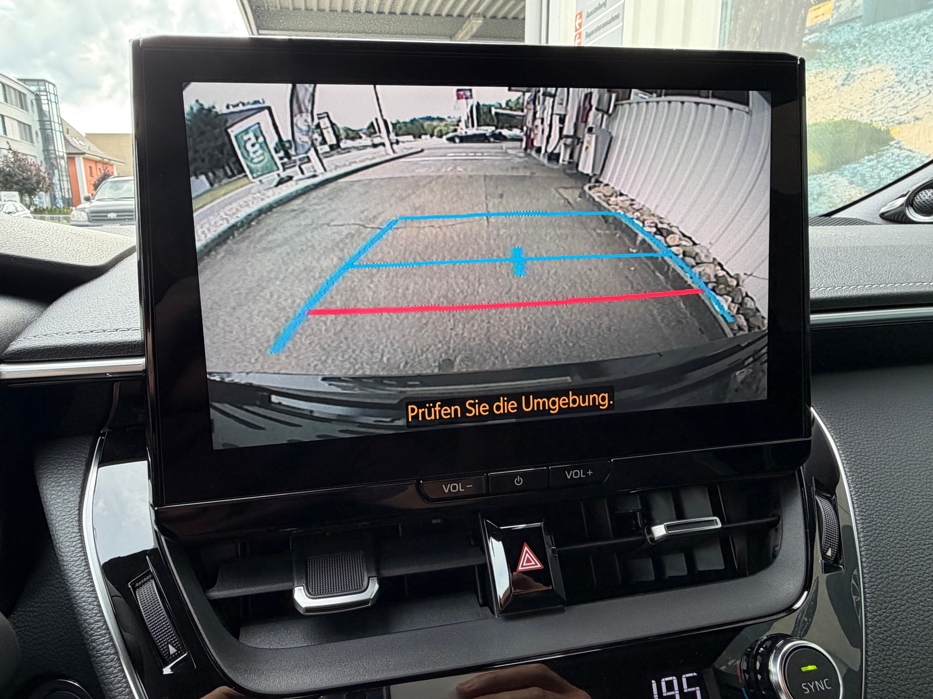 TOYOTA Corolla Touring Sports 2.0 HSD Premium e-CVT-image-18