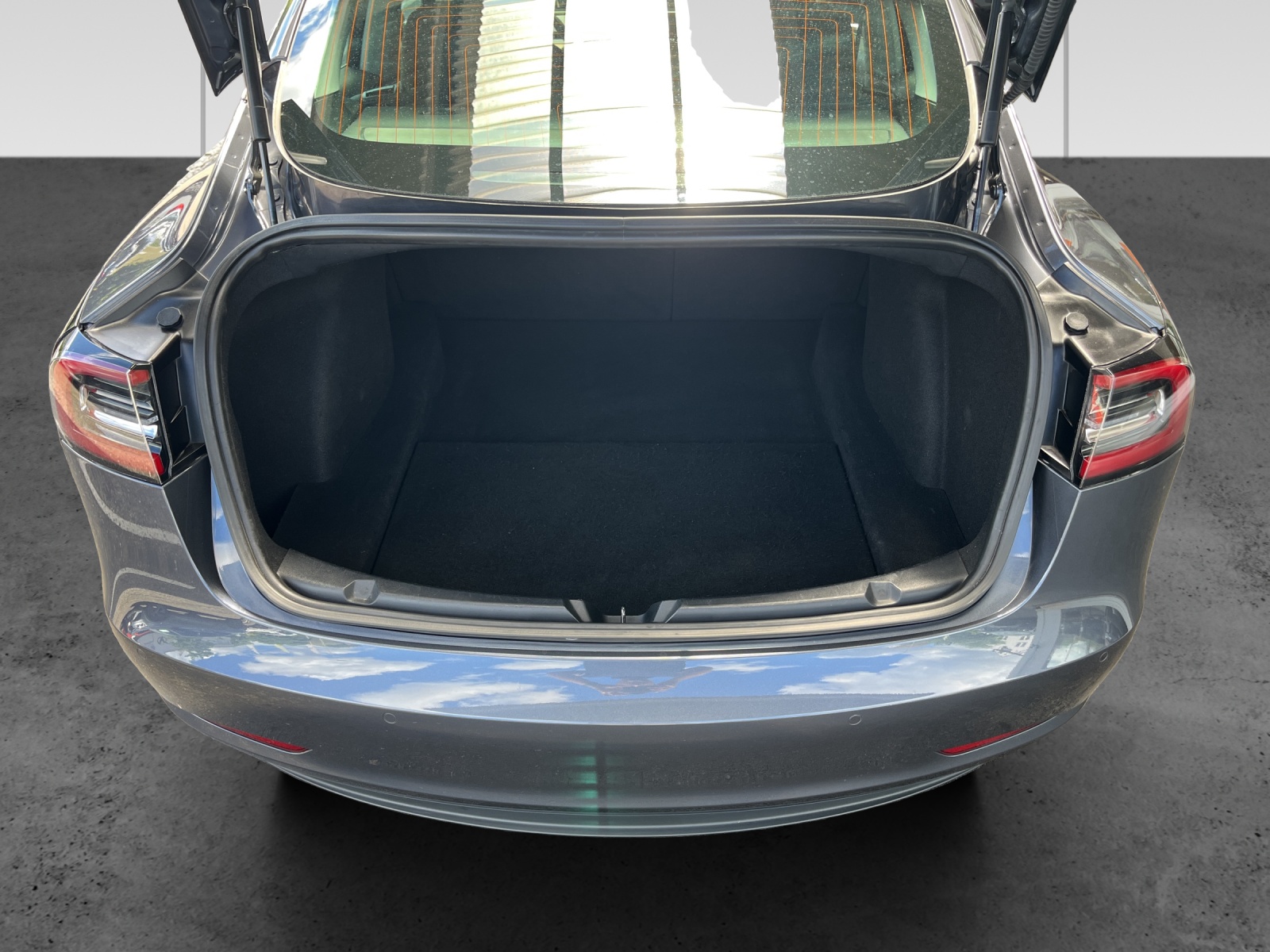 TESLA Model 3 Long Range Dual Motor AWD-image-11