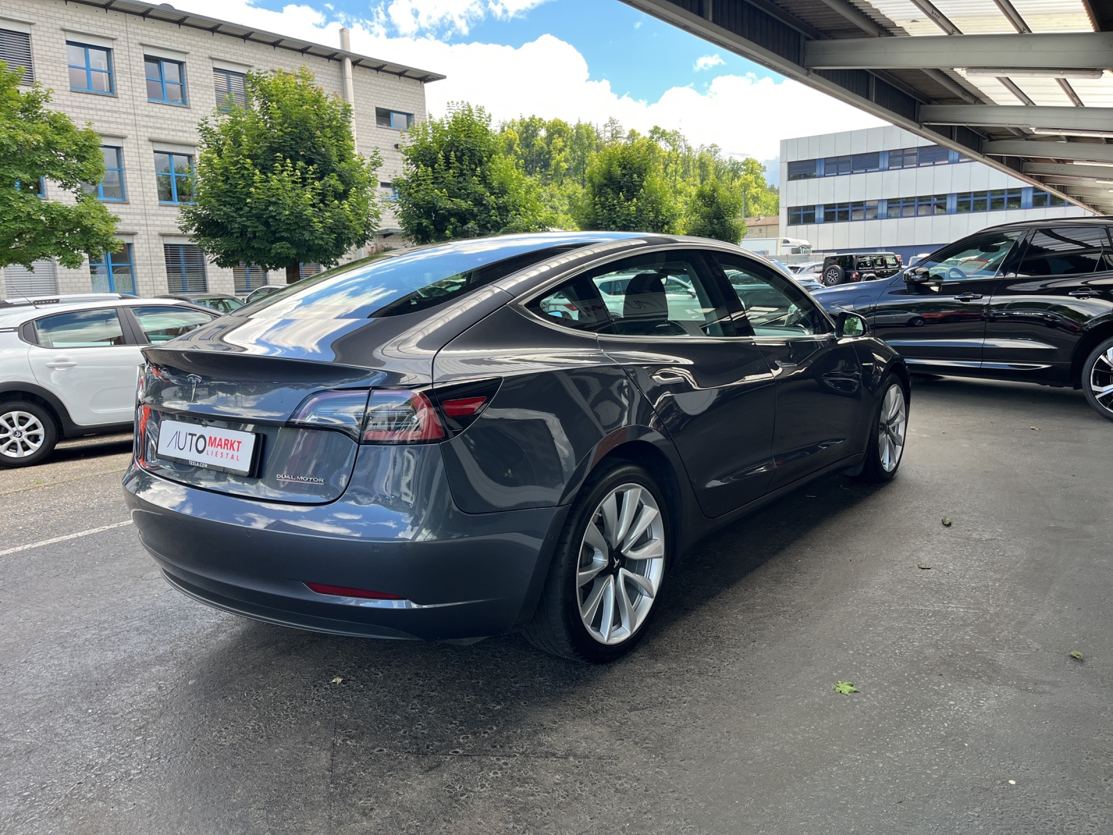 TESLA Model 3 Long Range Dual Motor AWD-image-4