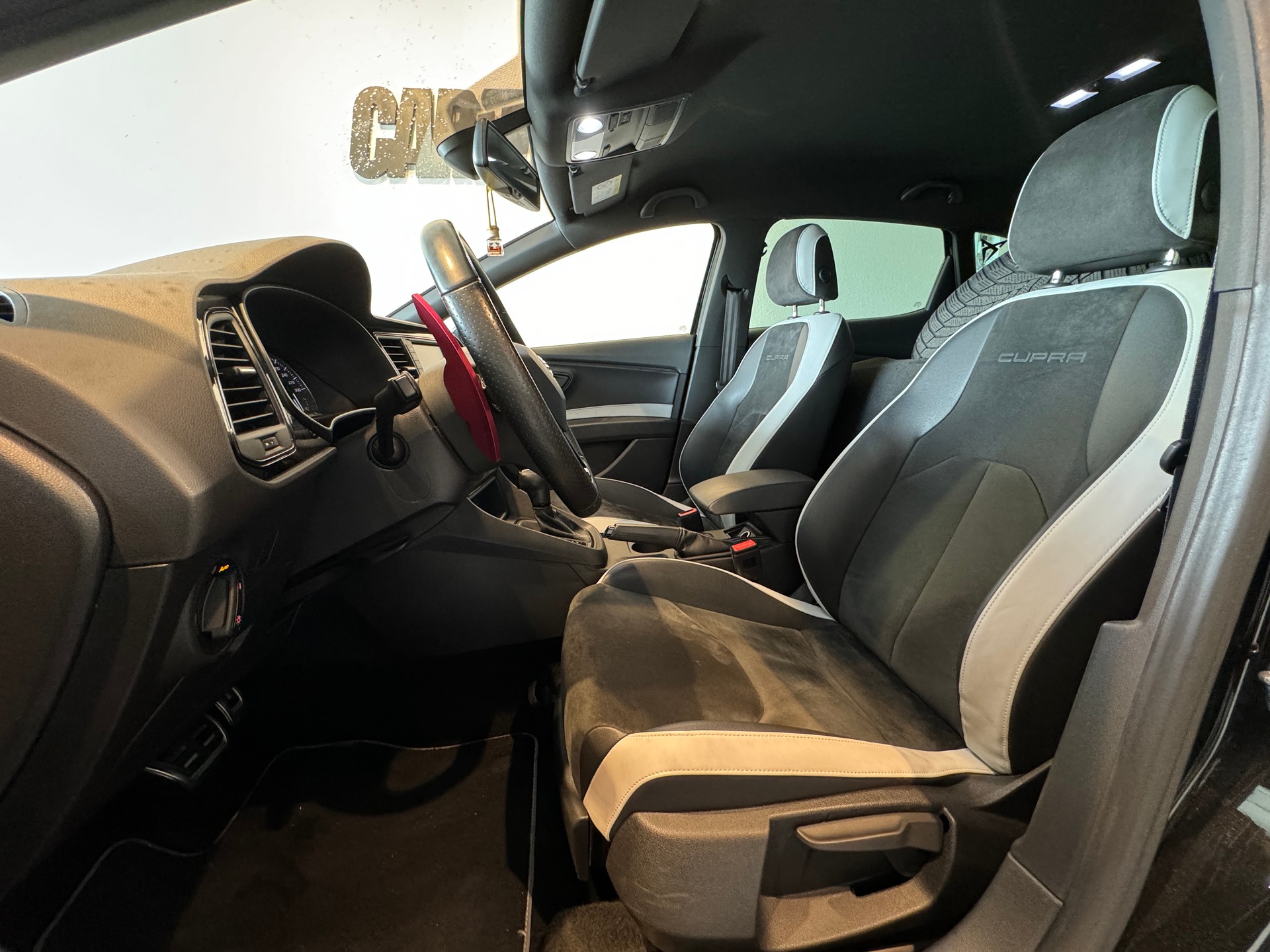 SEAT Leon 2.0 TSI Cupra 280 DSG BLACK GOLD 🚀-image-9