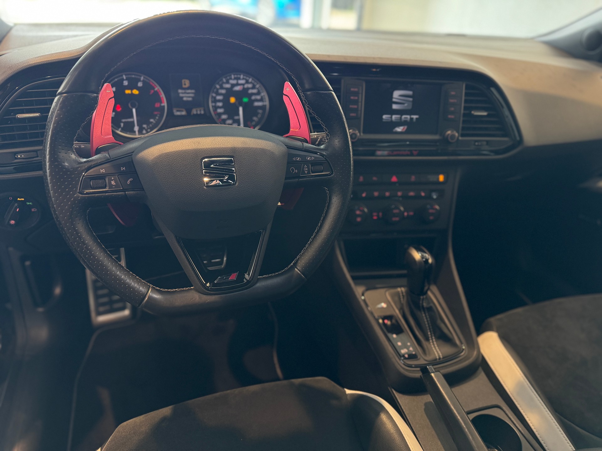 SEAT Leon 2.0 TSI Cupra 280 DSG BLACK GOLD 🚀-image-8
