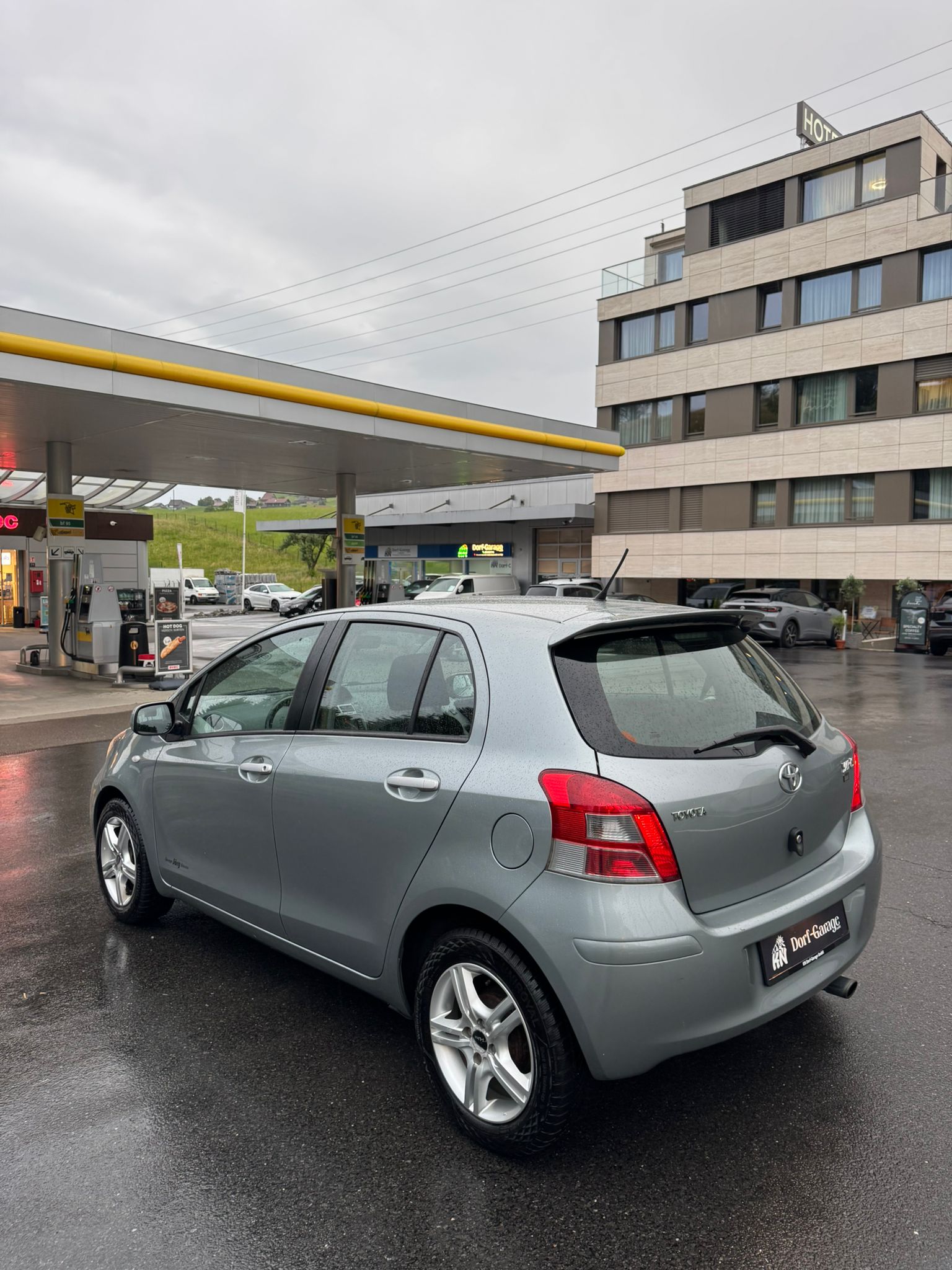 TOYOTA Yaris 1.33 Linea Terra-image-4