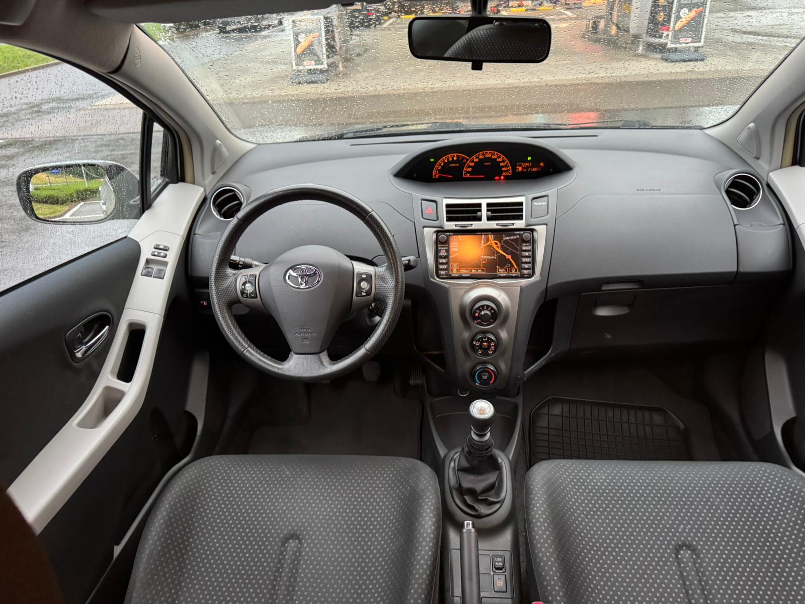 TOYOTA Yaris 1.33 Linea Terra-image-8