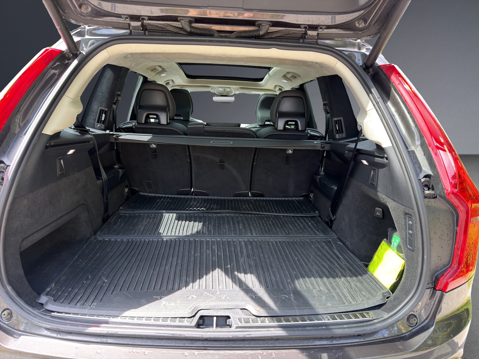 VOLVO XC90 T8 eAWD PluginHybrid Ultra Dark Geartronic-image-11