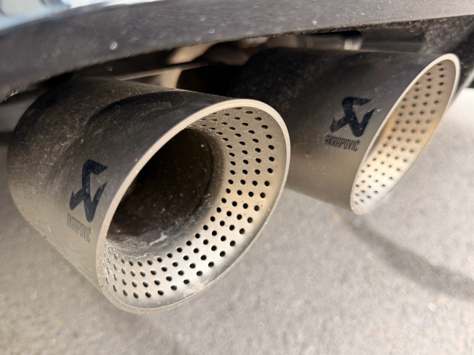 VW Golf 2.0 TSI 333 PS 4MOTION R *** AKRAPOVIC ABGAS ANLANGE ***-image-29