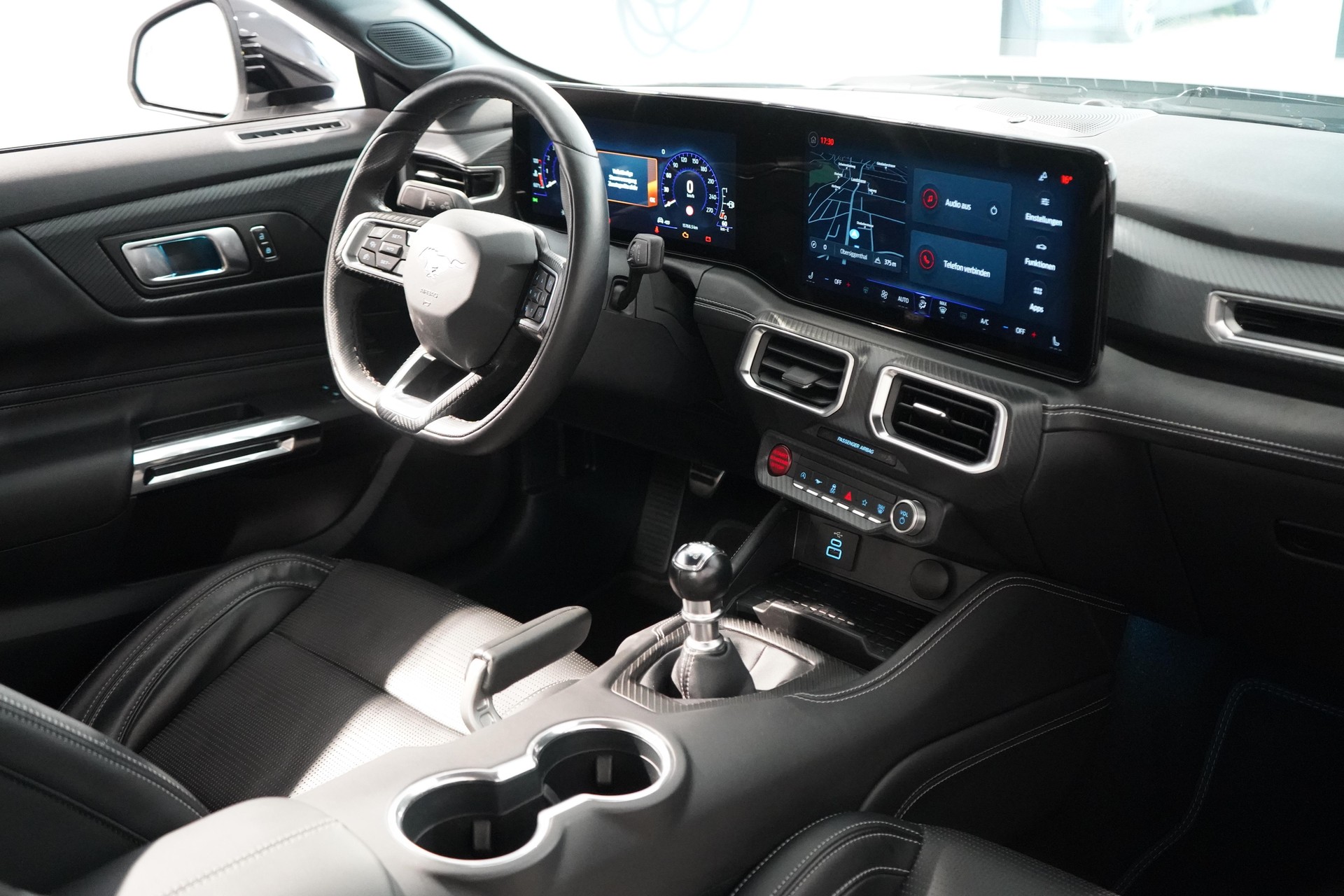 FORD Mustang Coupé 5.0 V8 GT-image-8