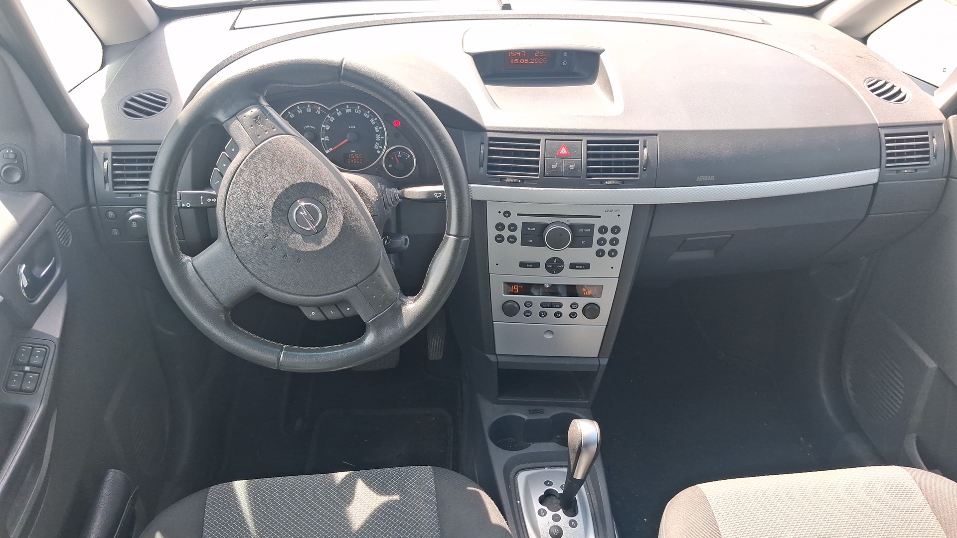 OPEL Meriva 1.8i 16V Cosmo-image-8