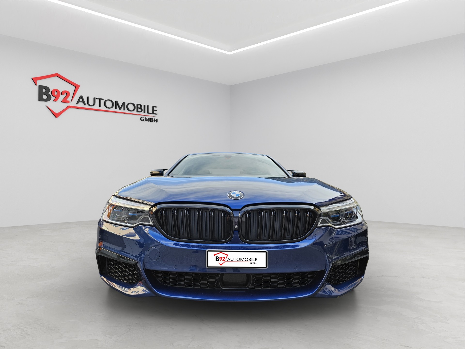 BMW M550i xDrive Steptronic-image-6
